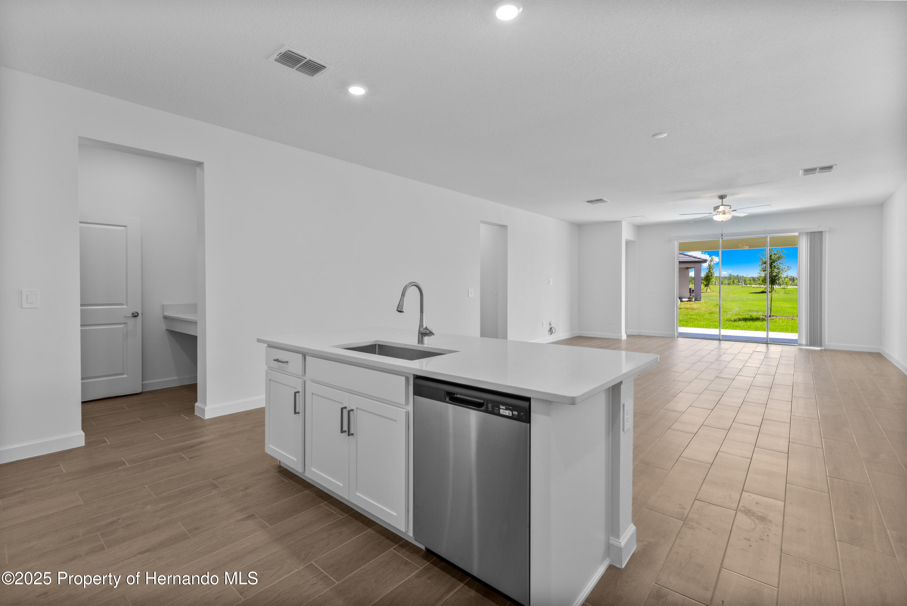 9675 Minnow Ray Drive, LAND O LAKES, Florida image 23