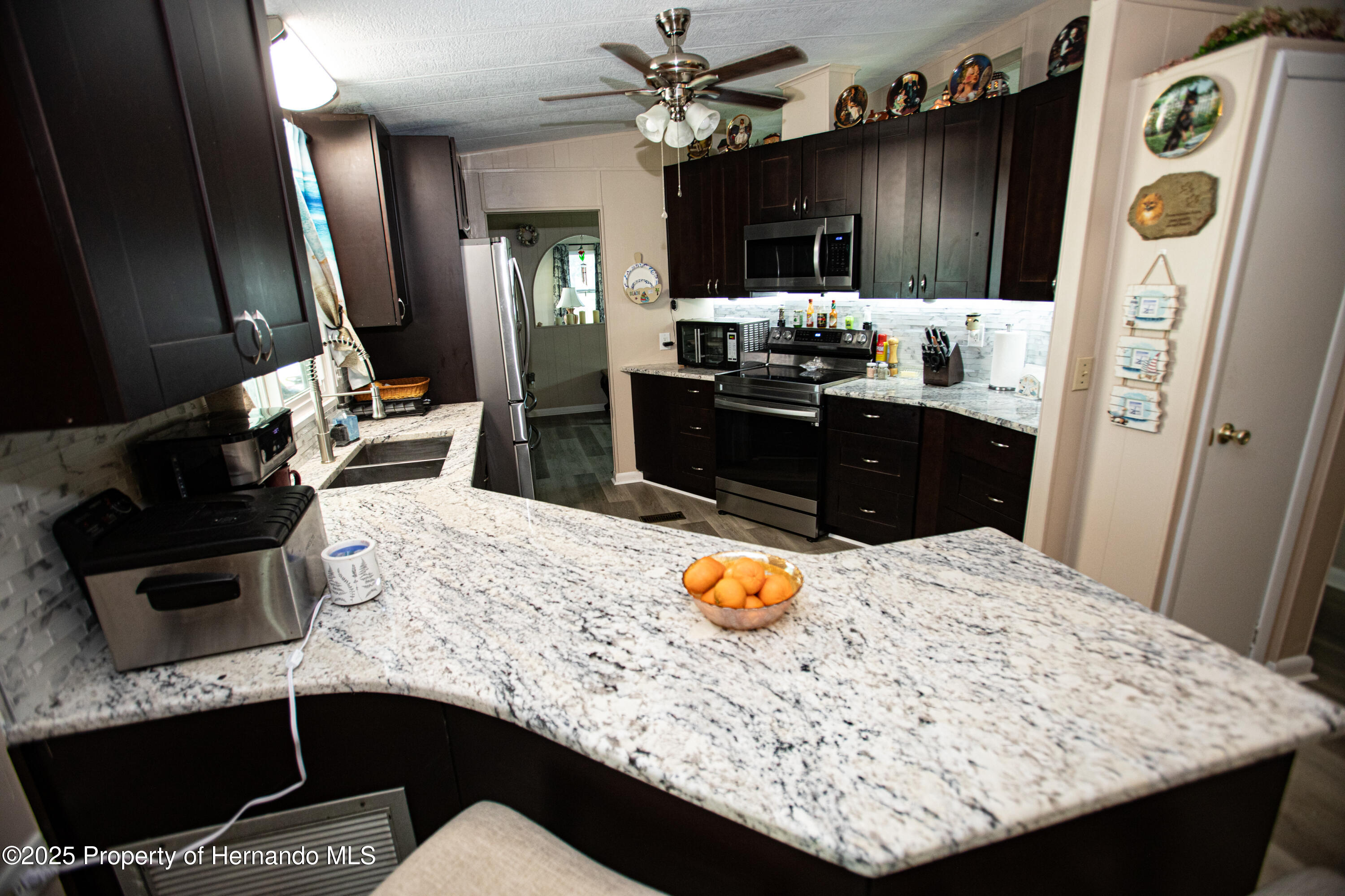 7504 Country Club Drive, Brooksville, Florida image 30