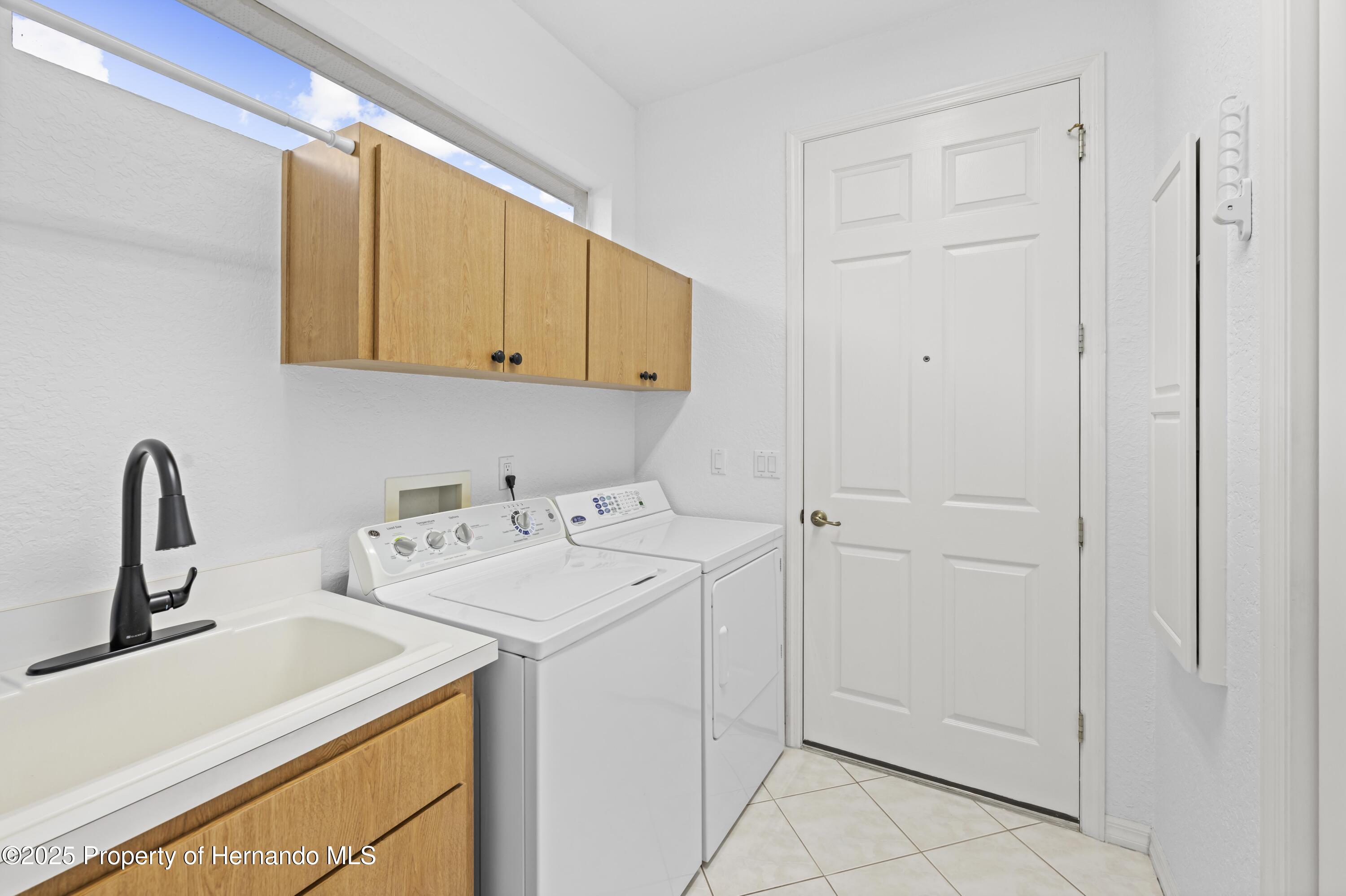 5676 Legend Hills Lane, Spring Hill, Florida image 23