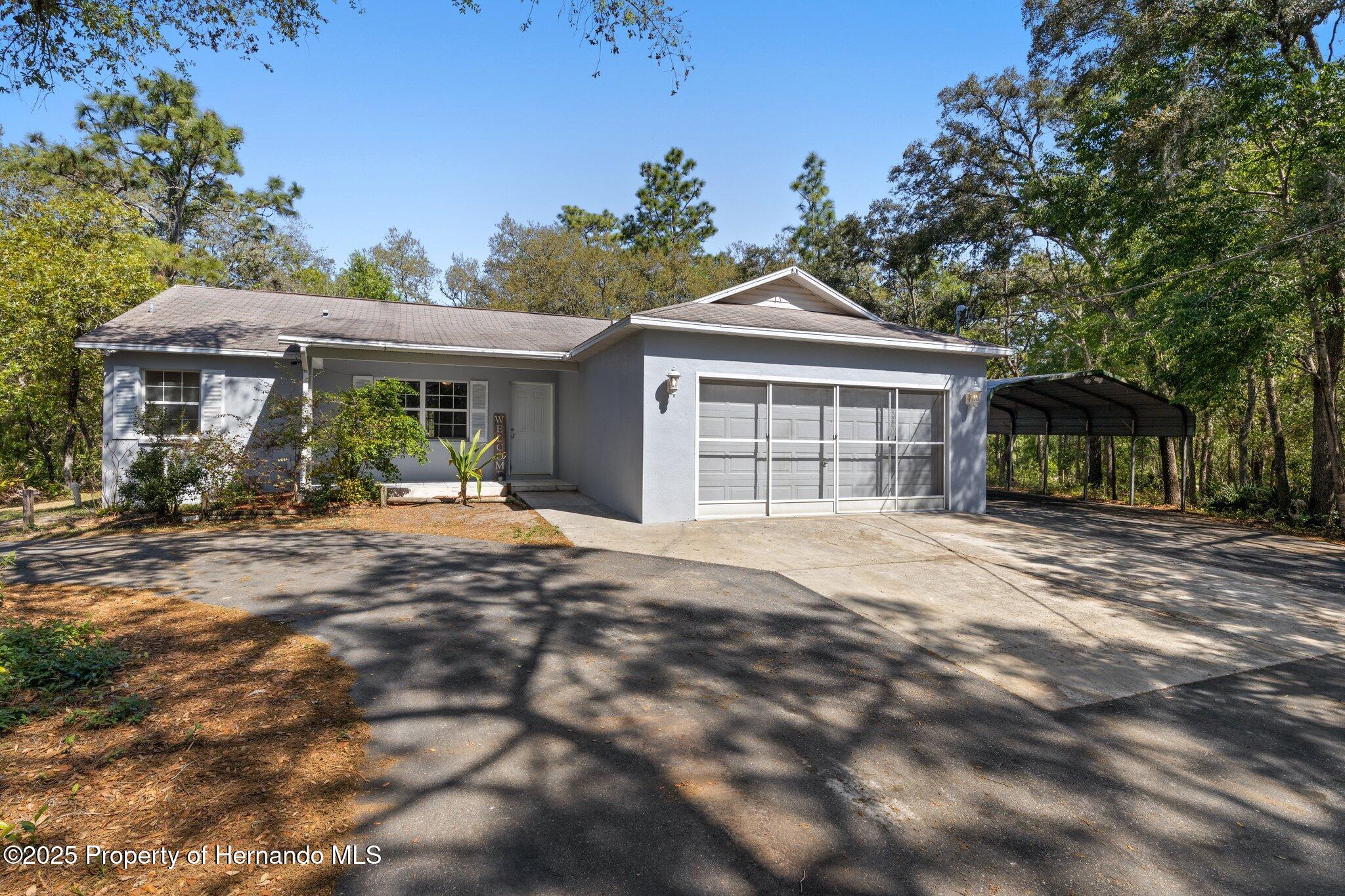 34193 Carpenter Circle, Webster, Florida image 1