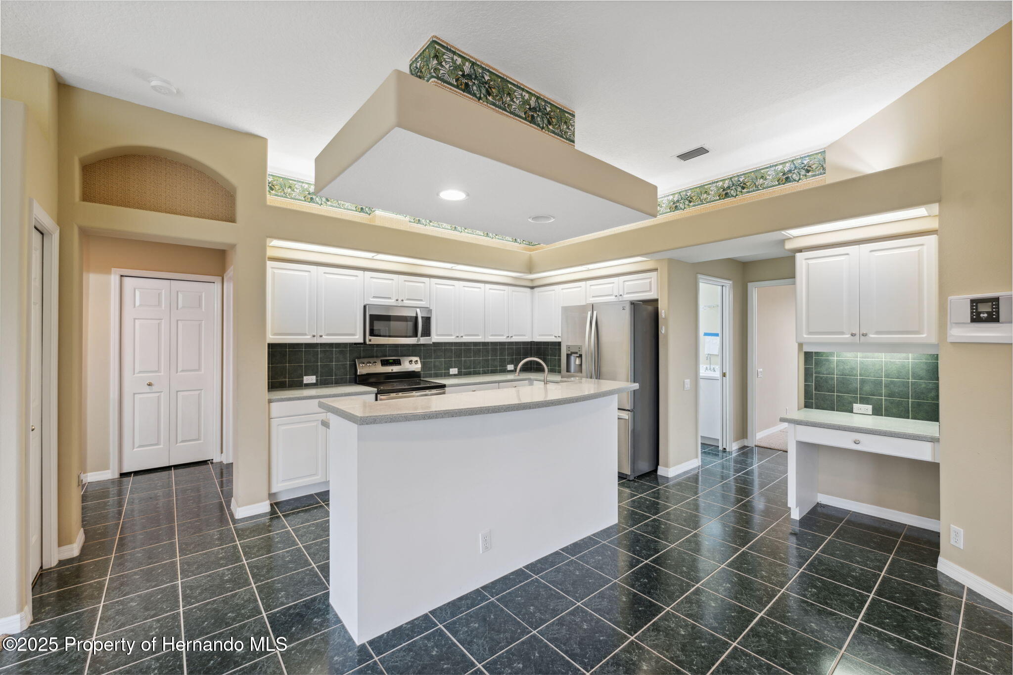 6112 Kinlock Avenue, Spring Hill, Florida image 7