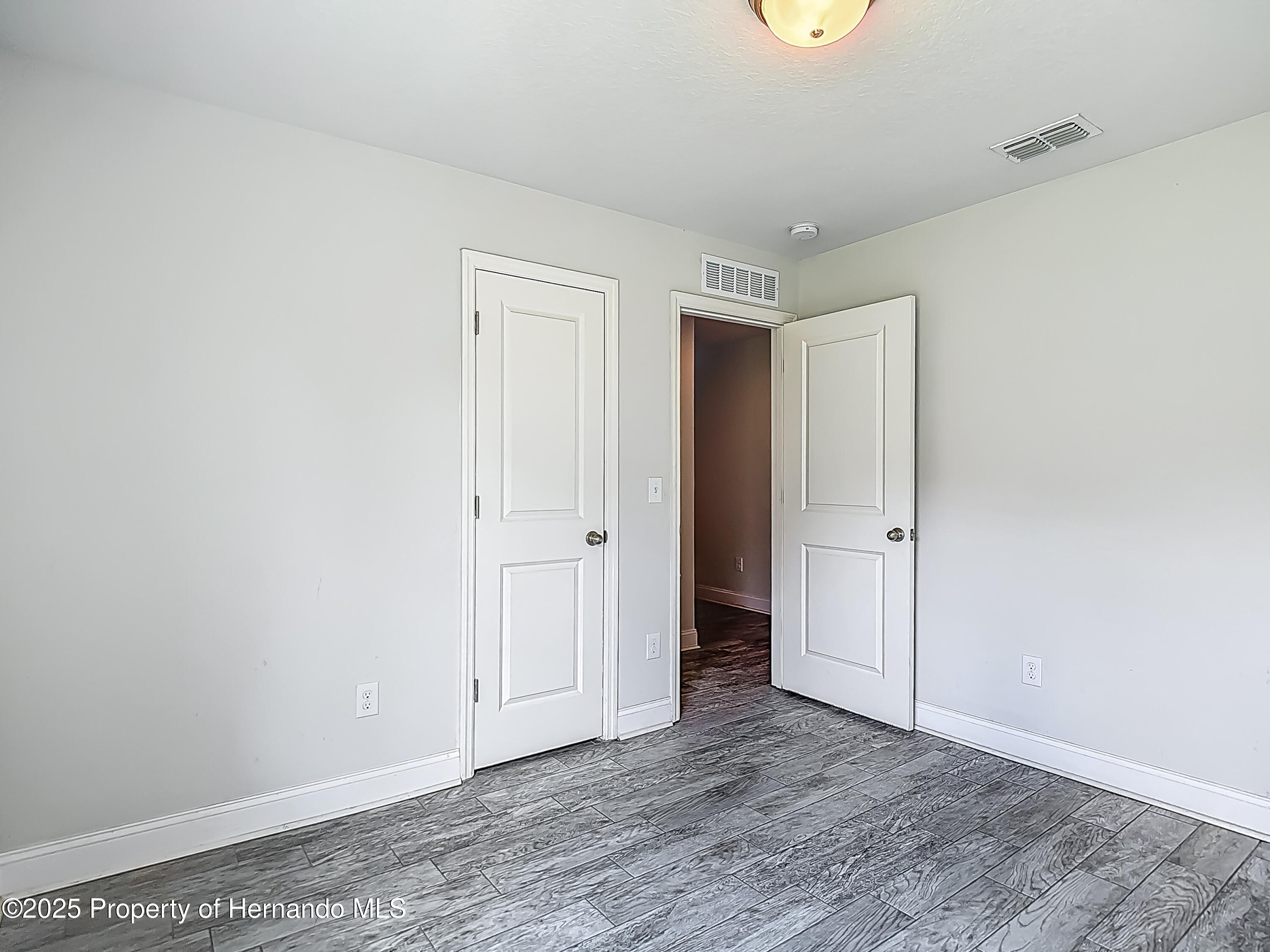 277 Hampshire Avenue, Spring Hill, Florida image 32