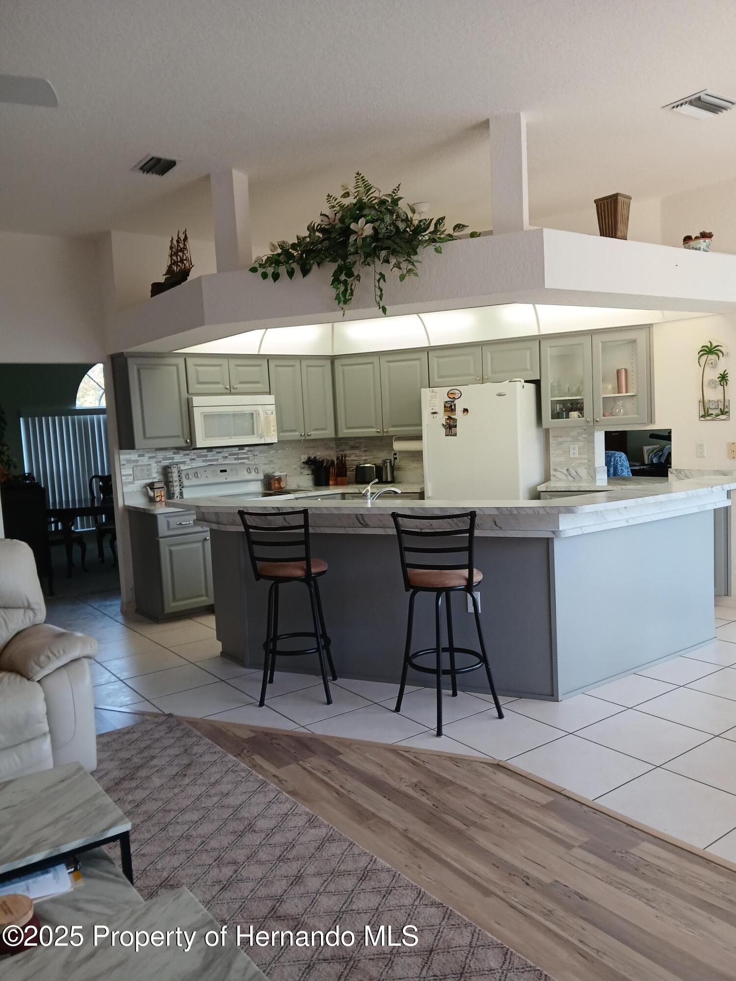 8630 Coral Creek Loop, Hudson, Florida image 14