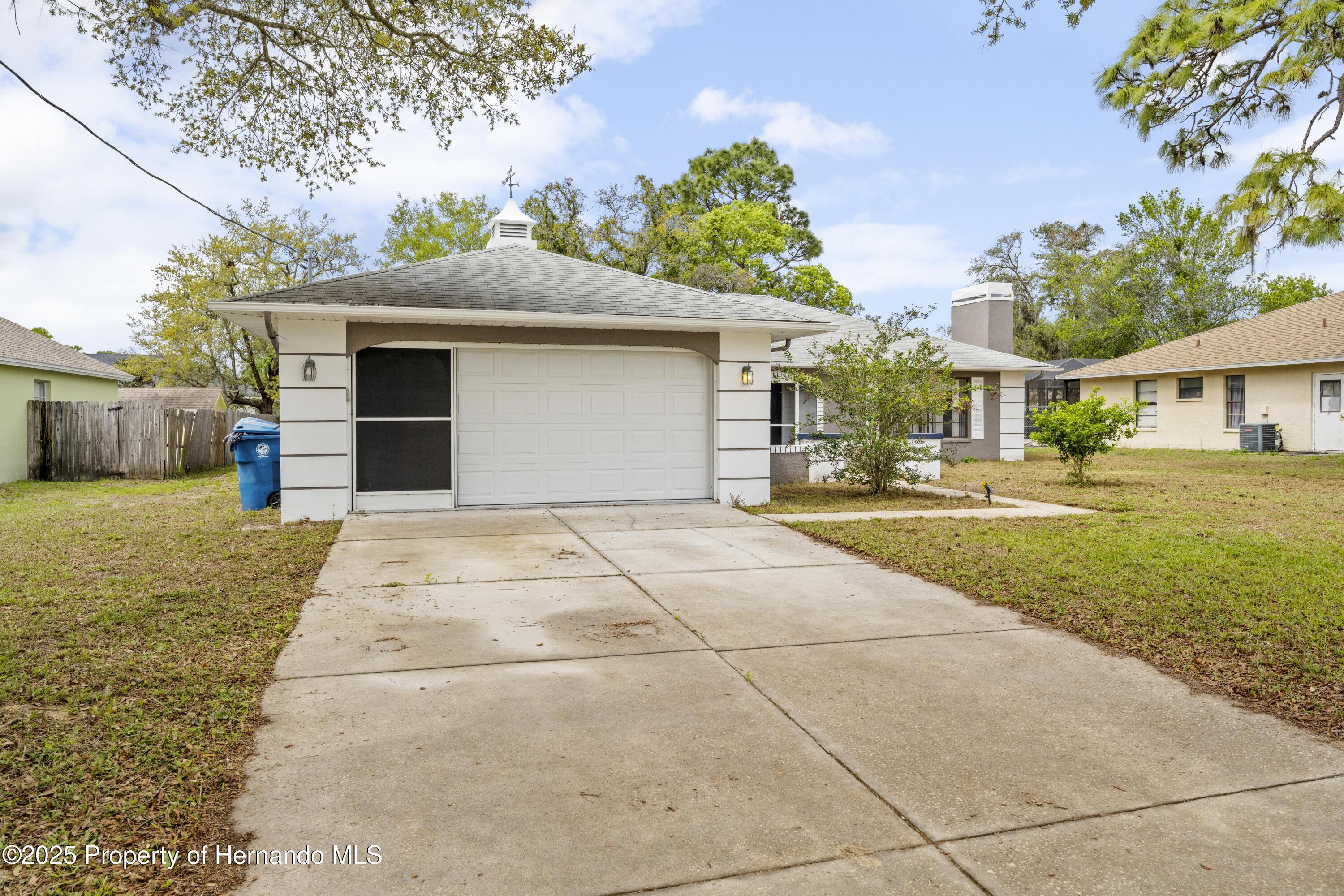 5045 Kenmore Street, Spring Hill, Florida image 38