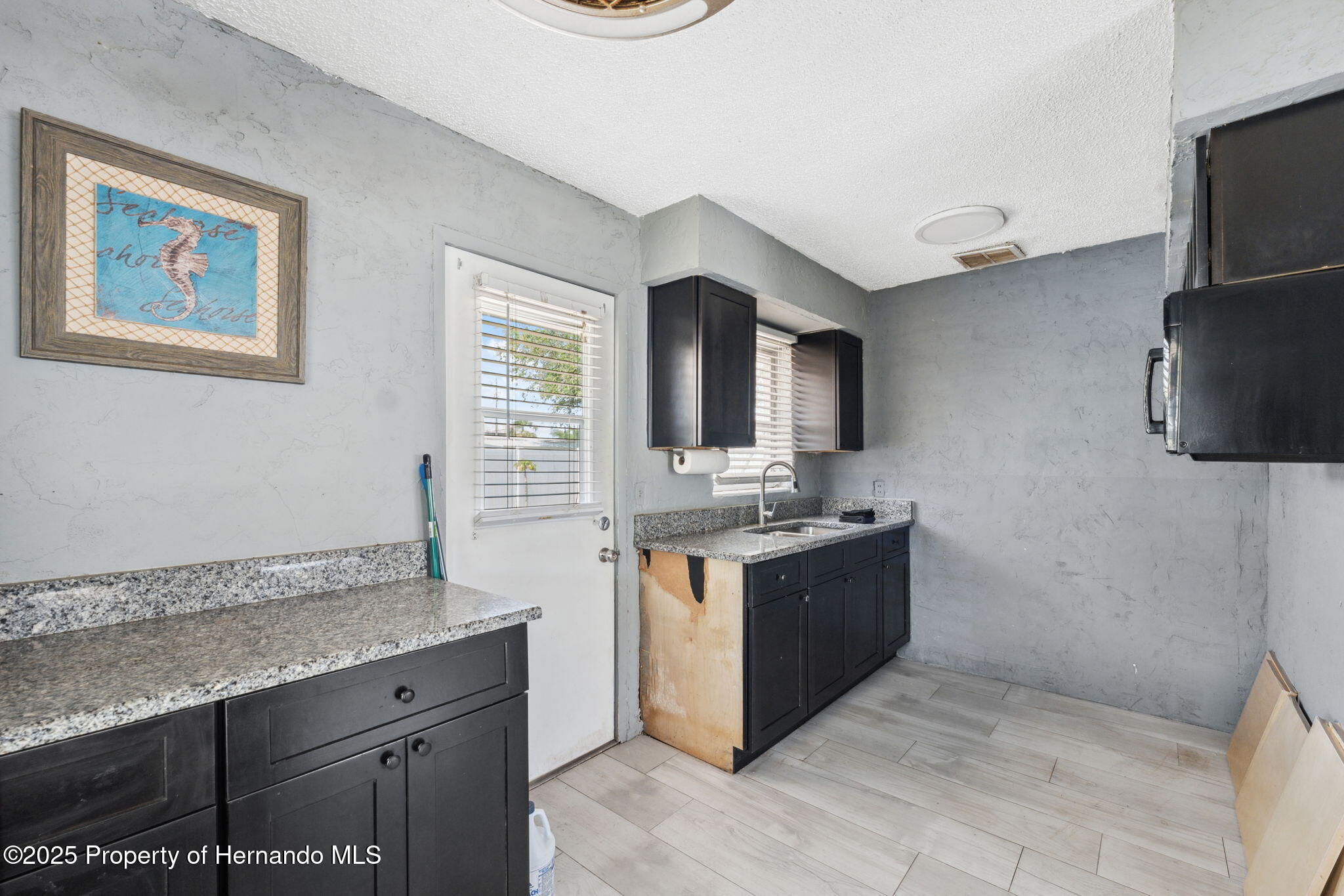 6816 Sanderling Lane, Hudson, Florida image 11