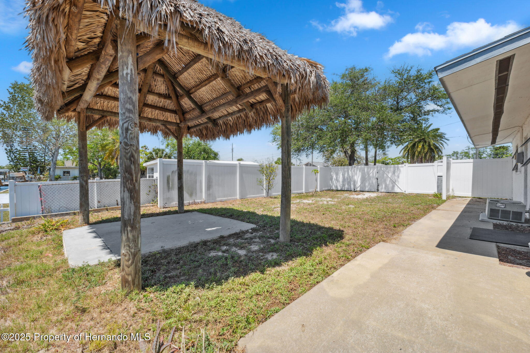 6816 Sanderling Lane, Hudson, Florida image 25