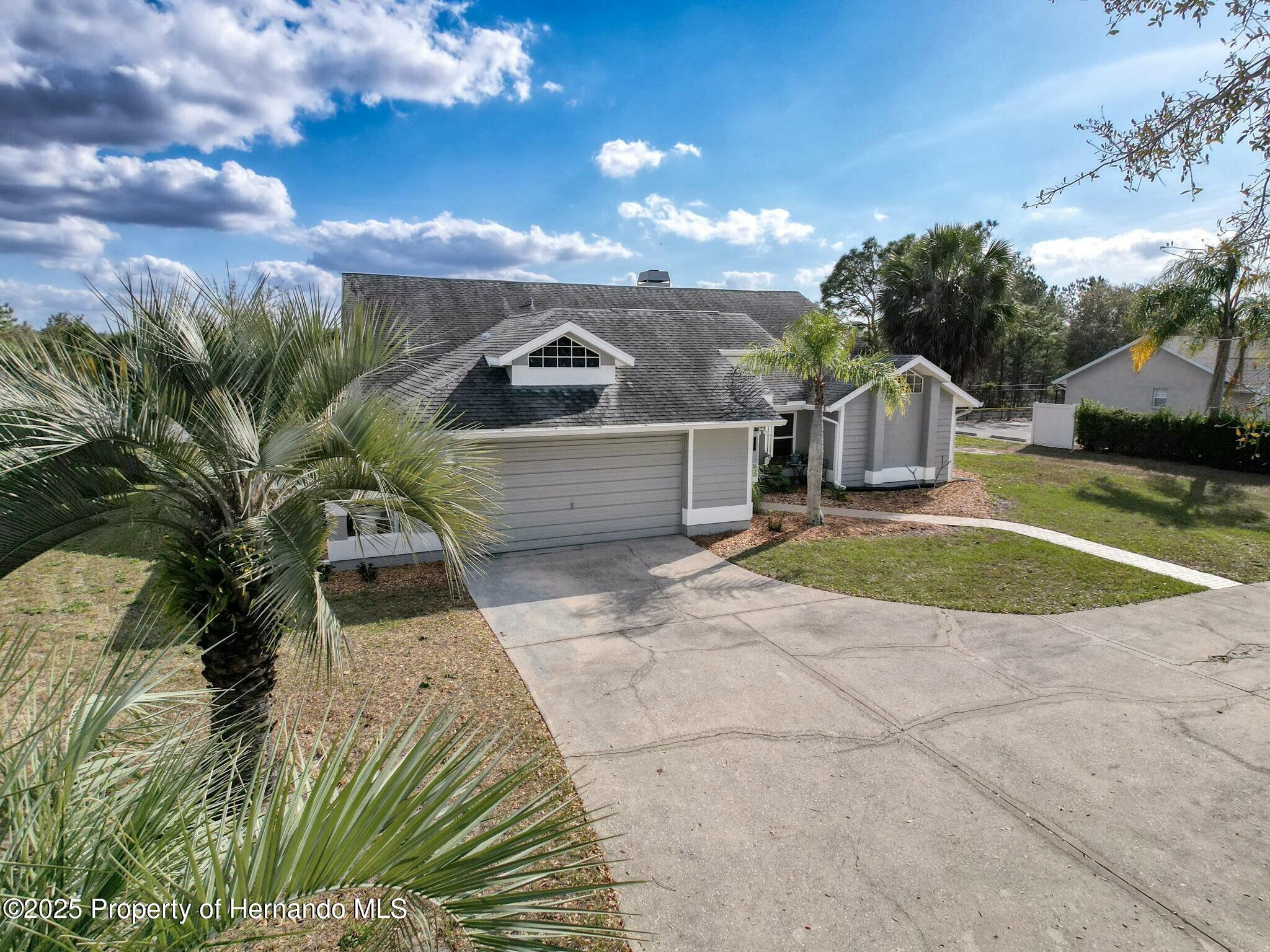 8032 Spring Hill Drive, Spring Hill, Florida image 4