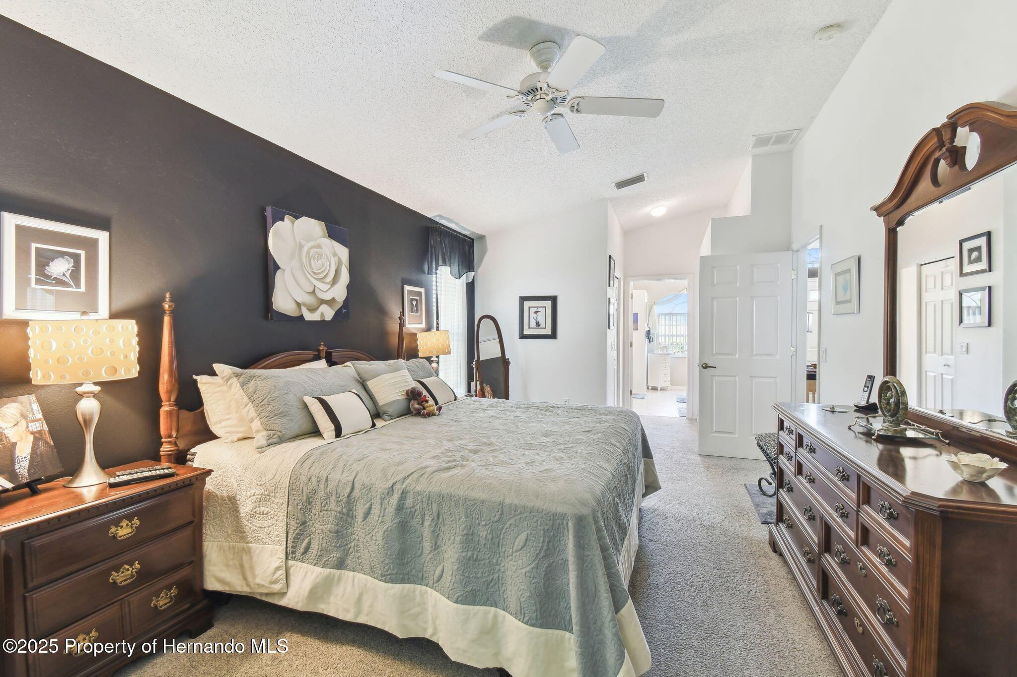 18532 Myrtlewood Drive, Hudson, Florida image 16