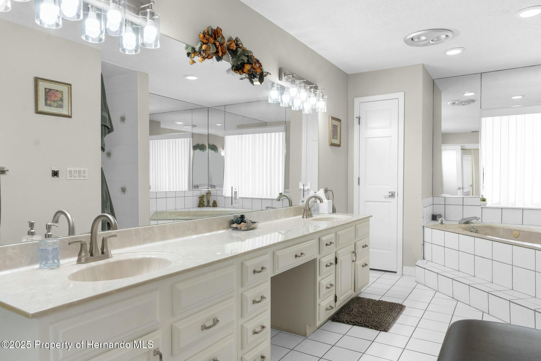 4603 Lake In The Woods Drive, Spring Hill, Florida image 48