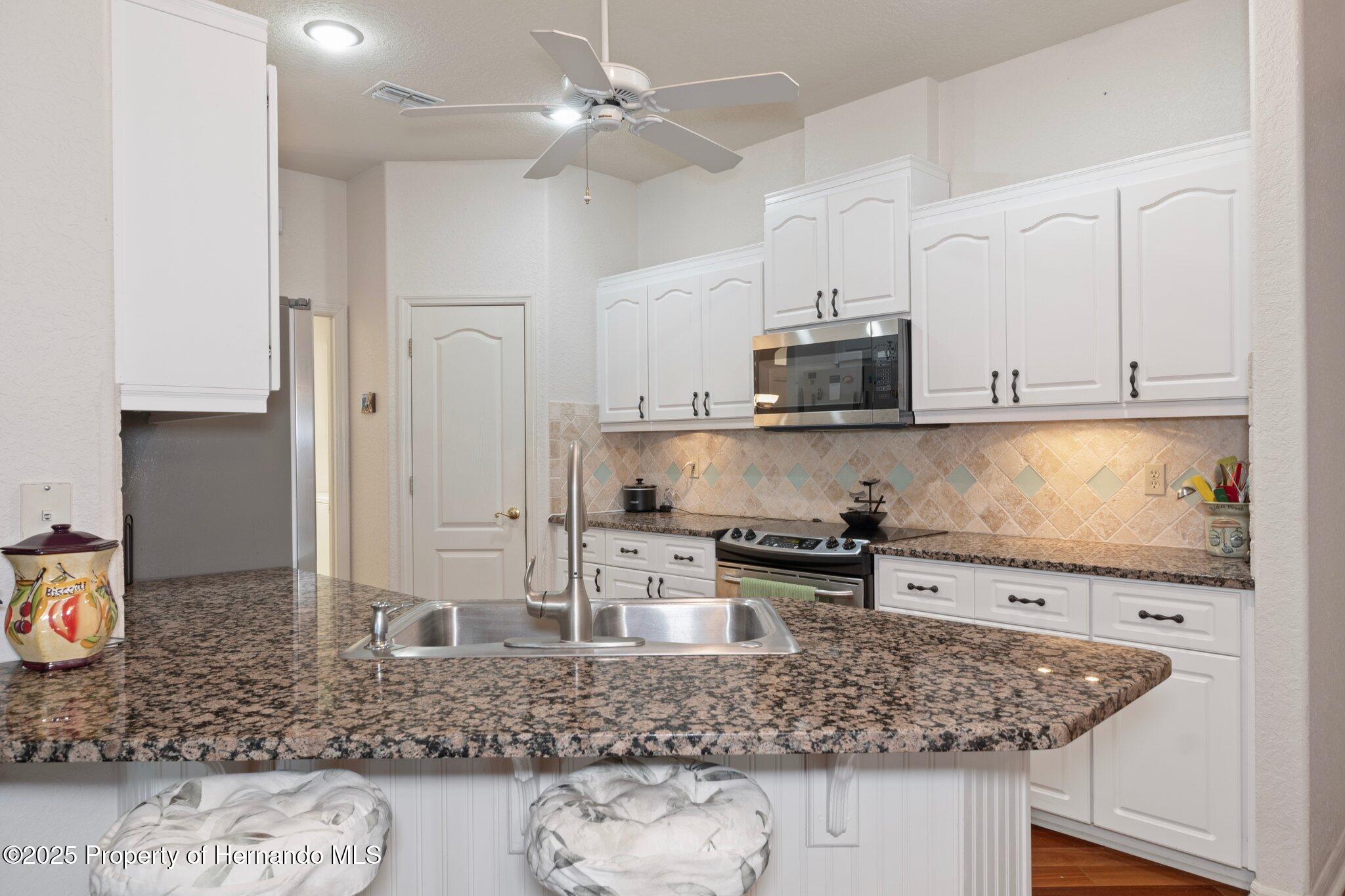 18241 Autumn Lake Boulevard, Hudson, Florida image 16
