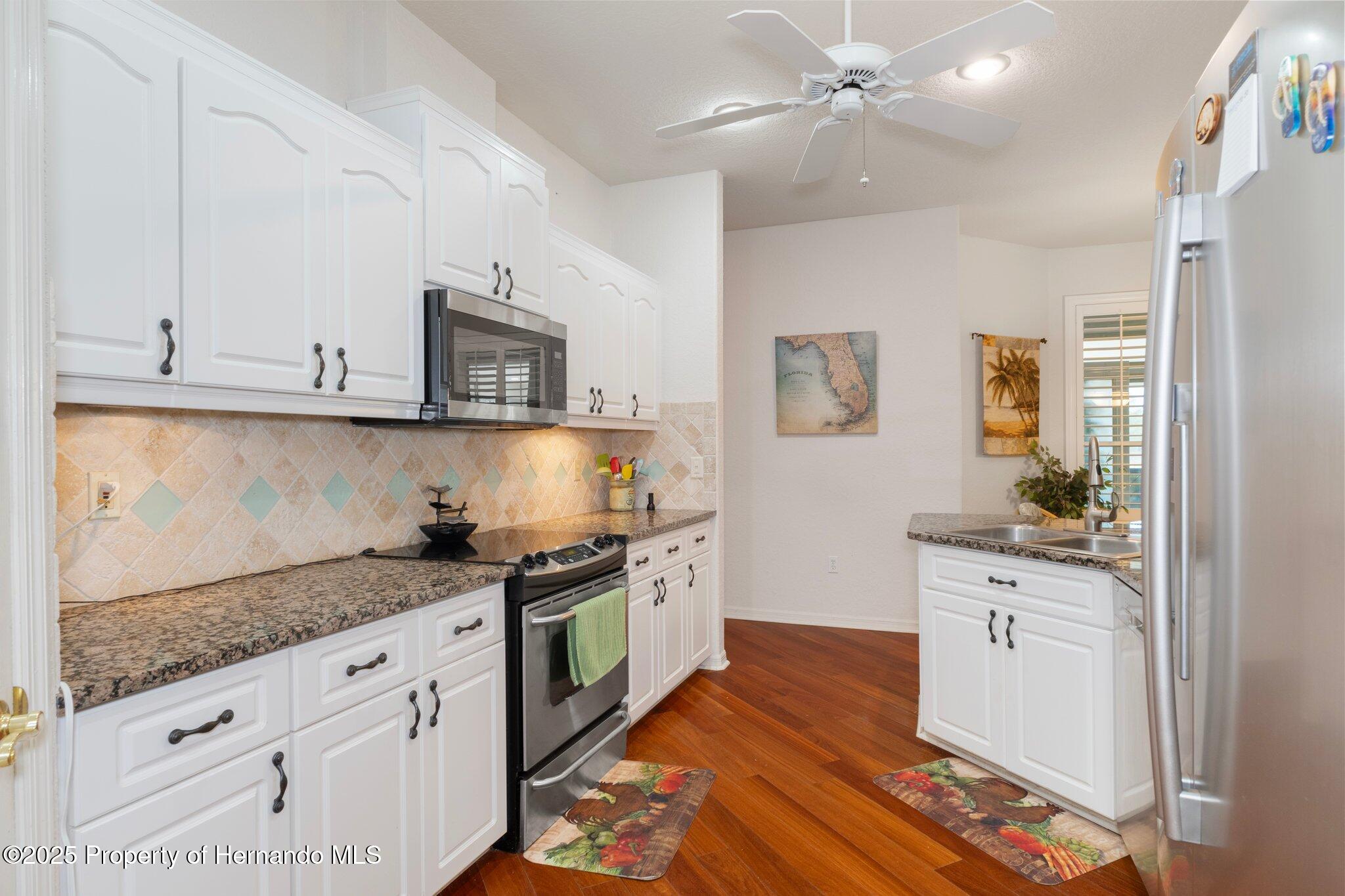 18241 Autumn Lake Boulevard, Hudson, Florida image 14