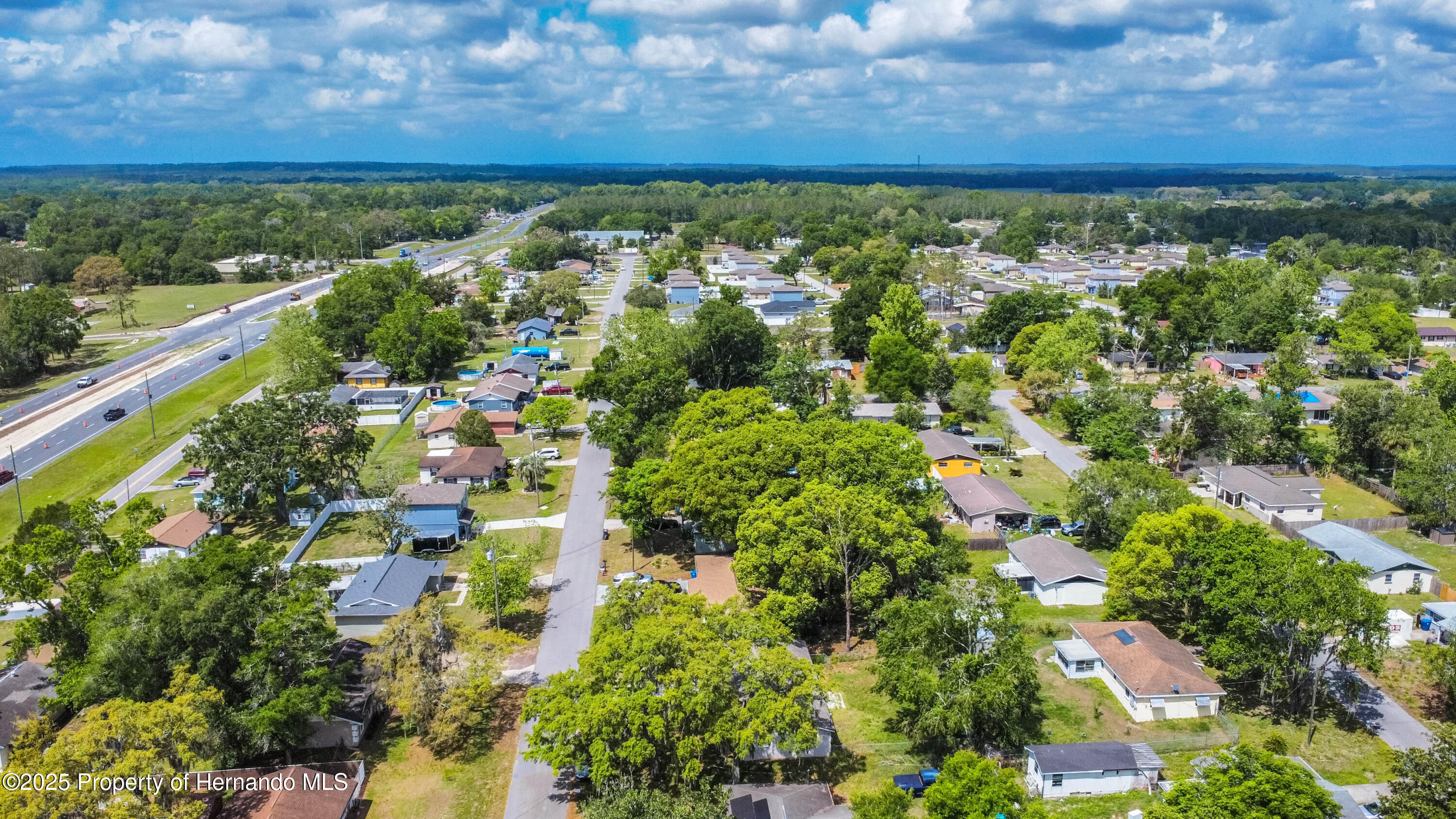 27111 Wakefield Drive, Brooksville, Florida image 33