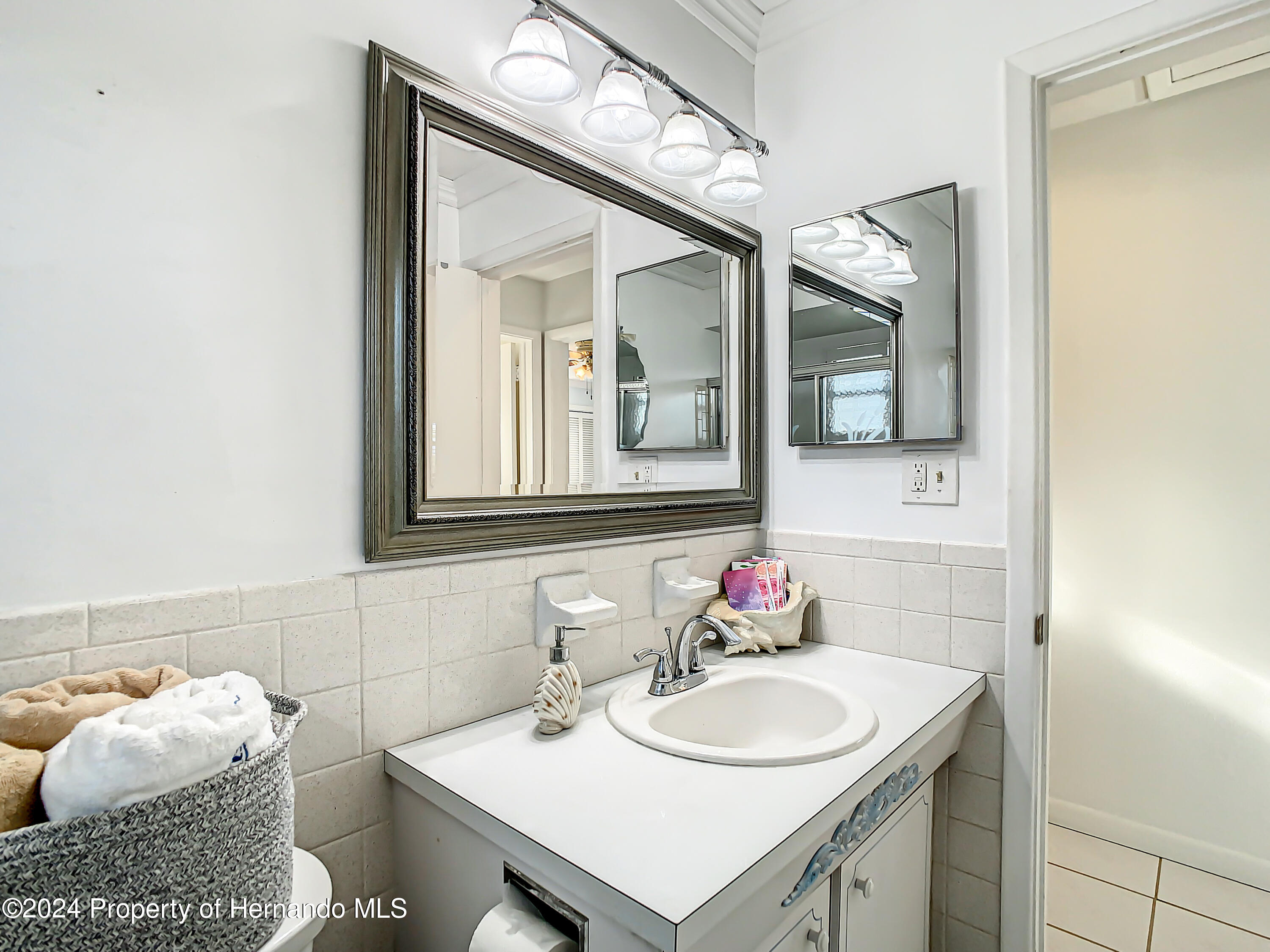 3787 Floramar Terrace, New Port Richey, Florida image 30