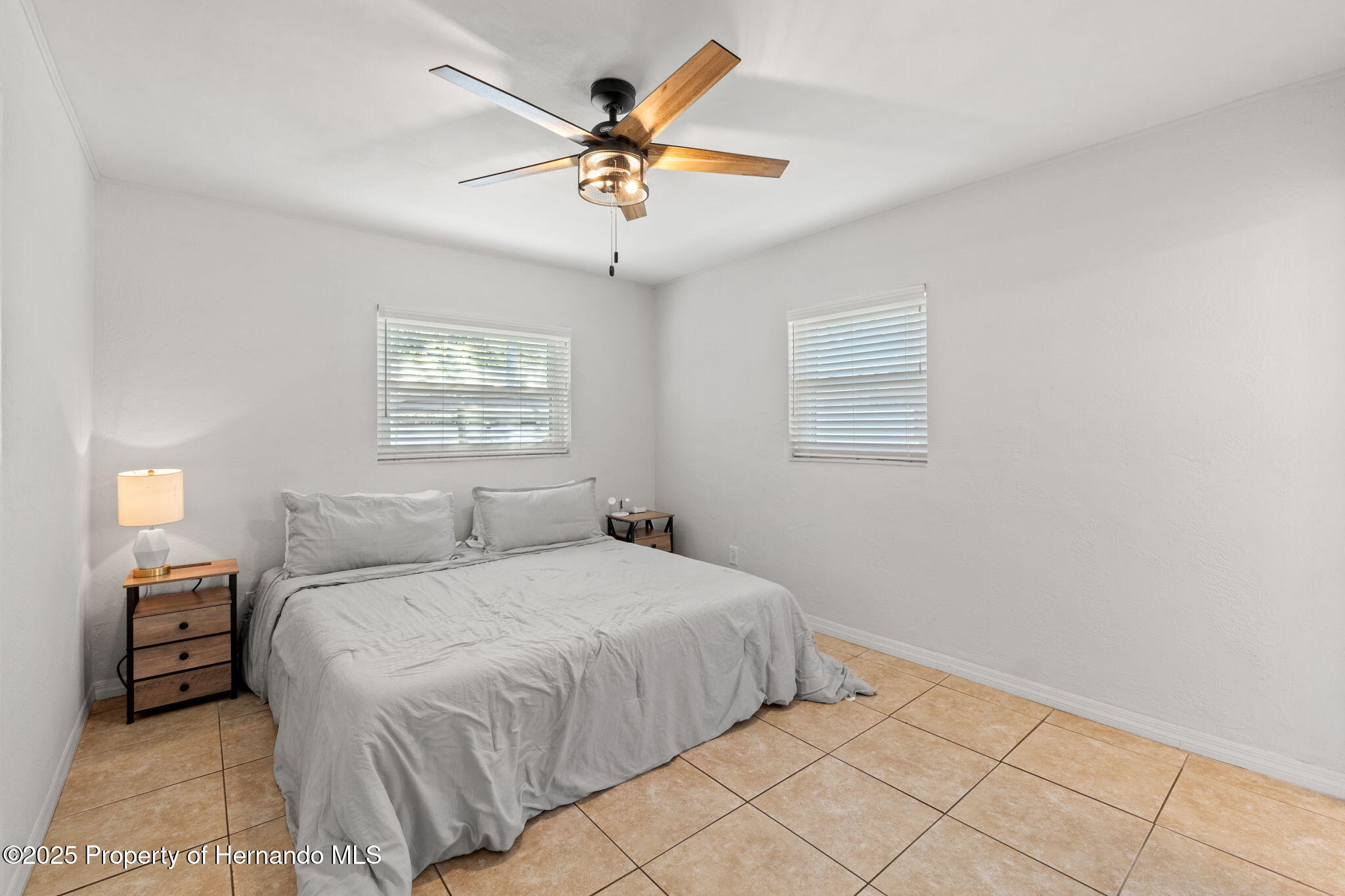422 Crosswinds Drive, Palm Harbor, Florida image 15
