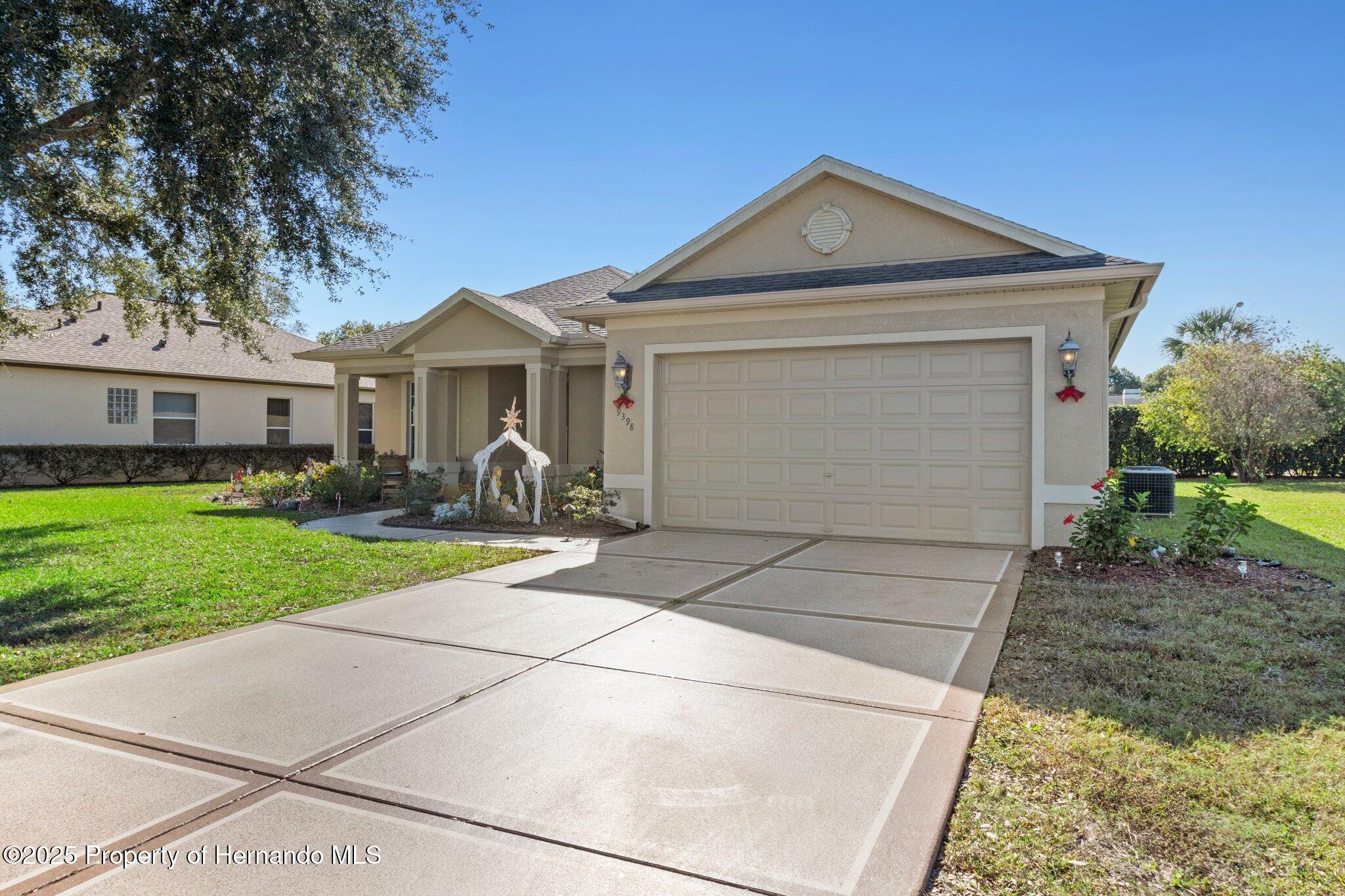 9398 Burnam Drive, Weeki Wachee, Florida image 35