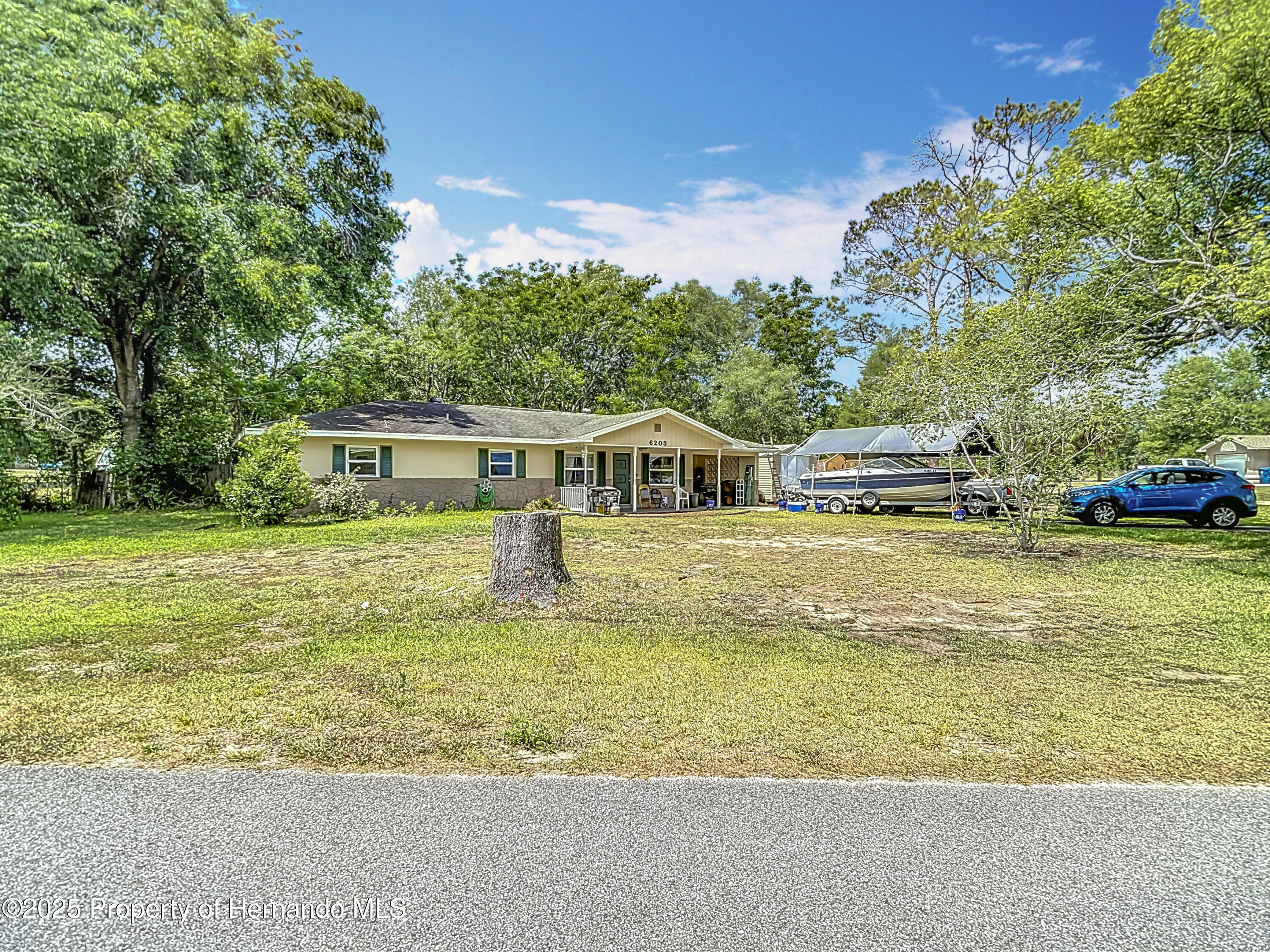 6203 Sumter Drive, Brooksville, Florida image 9