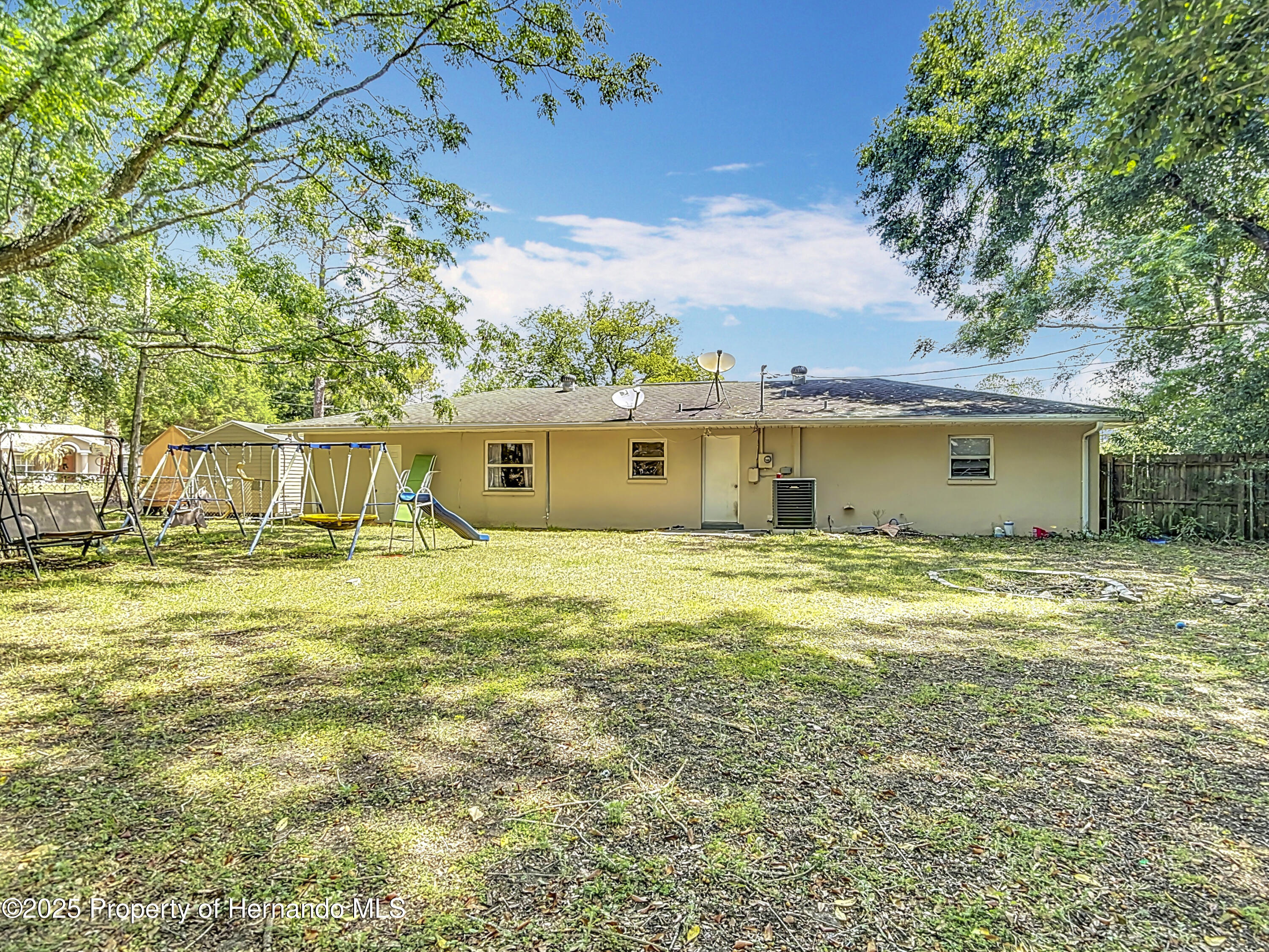 6203 Sumter Drive, Brooksville, Florida image 48