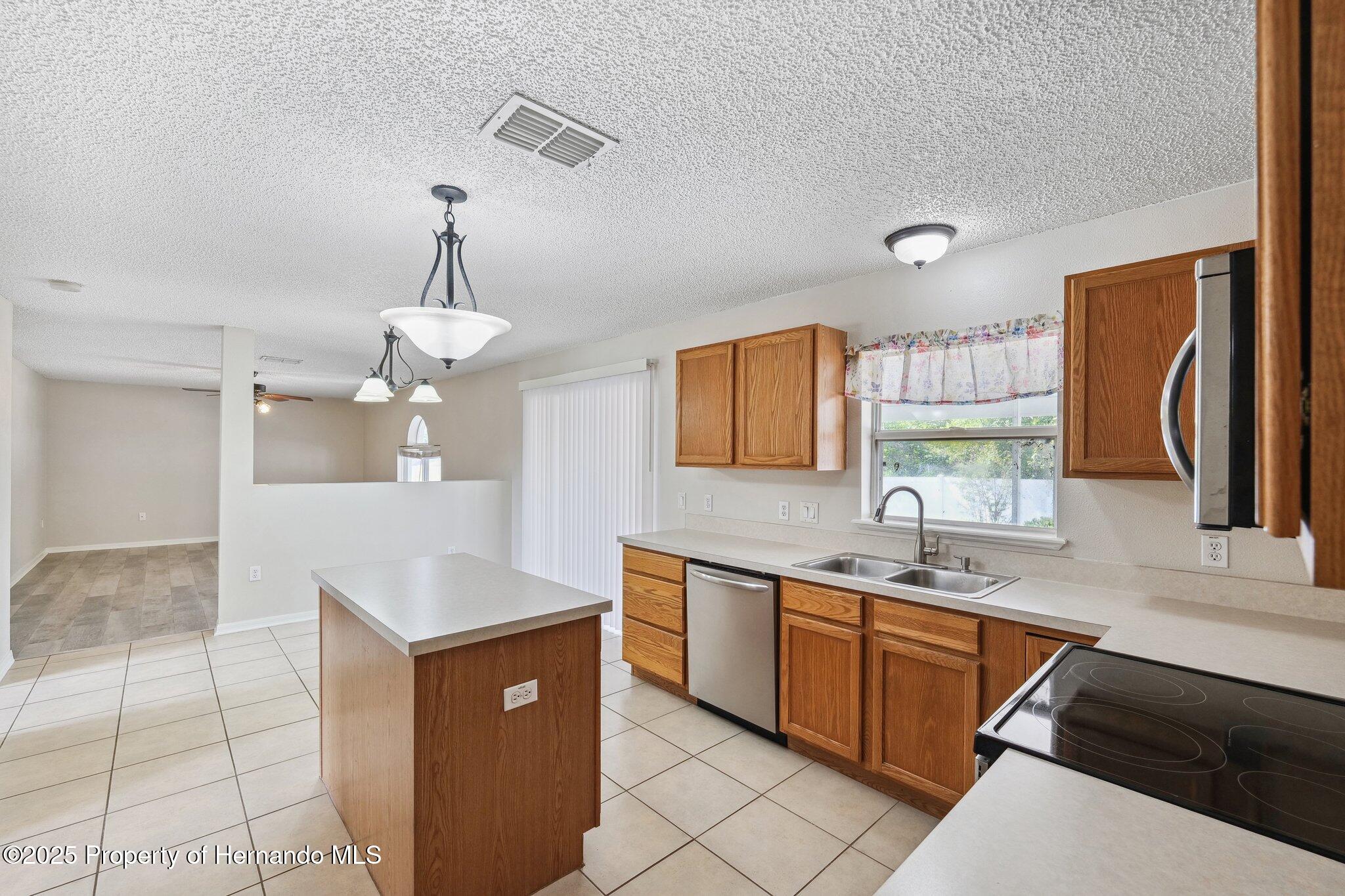 12470 Elgin Boulevard Blvd, Spring Hill, Florida image 10