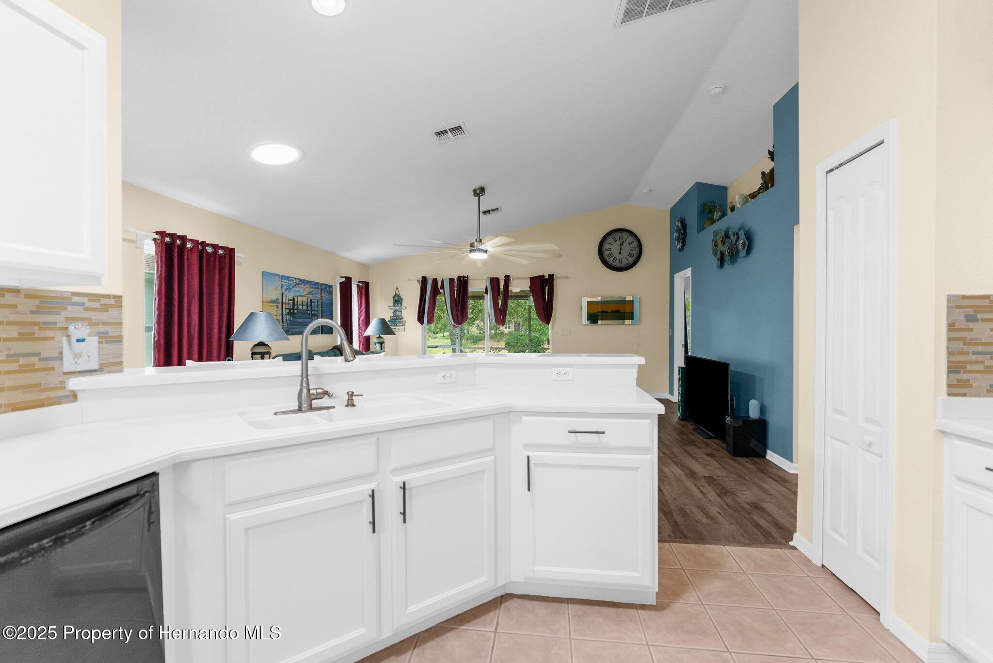 261 Rochester Street, Spring Hill, Florida image 8