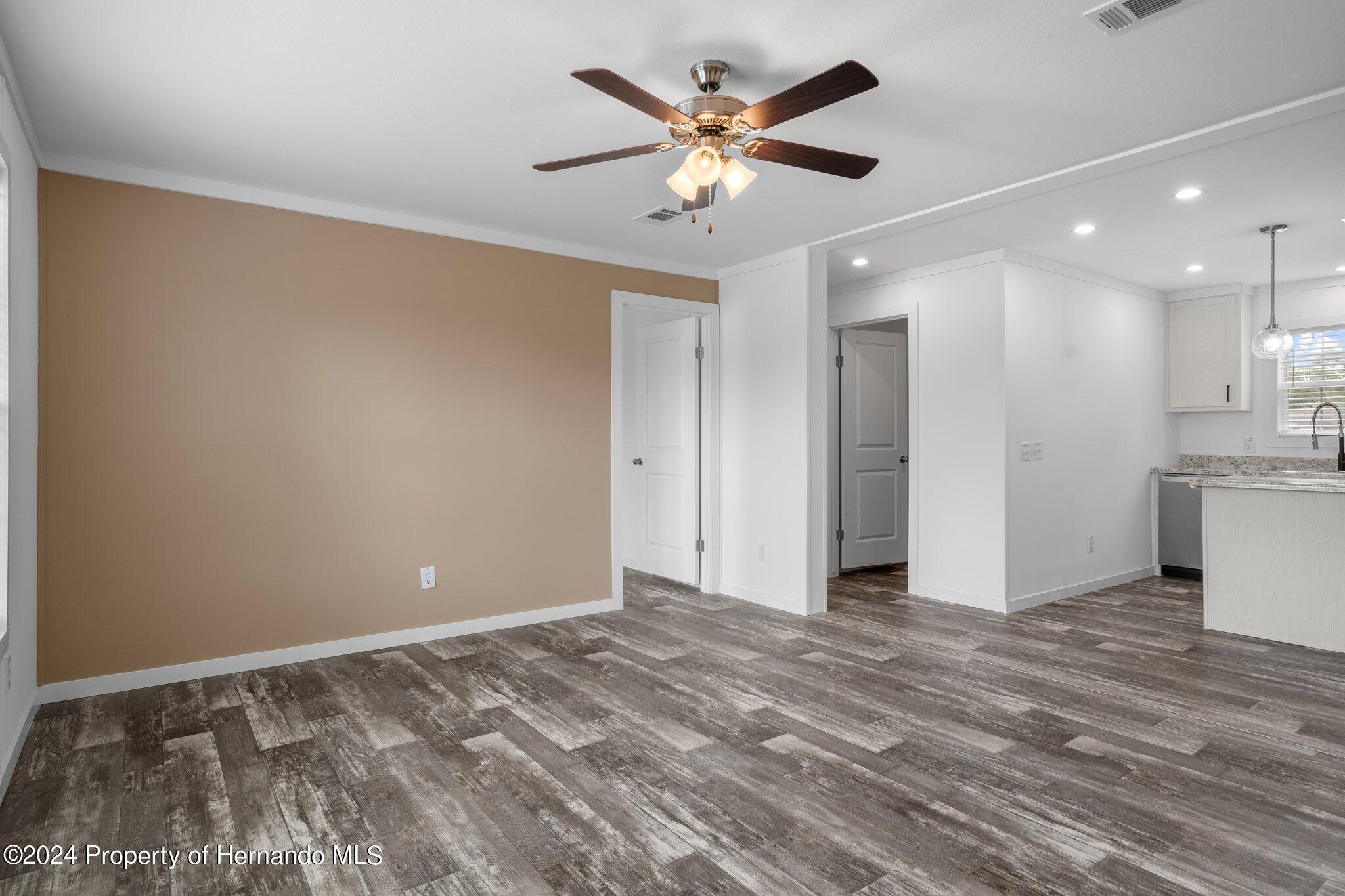 Spring Hill, Florida 34604, United States, 3 Bedrooms Bedrooms, ,2 BathroomsBathrooms,Residential,Pending,24678