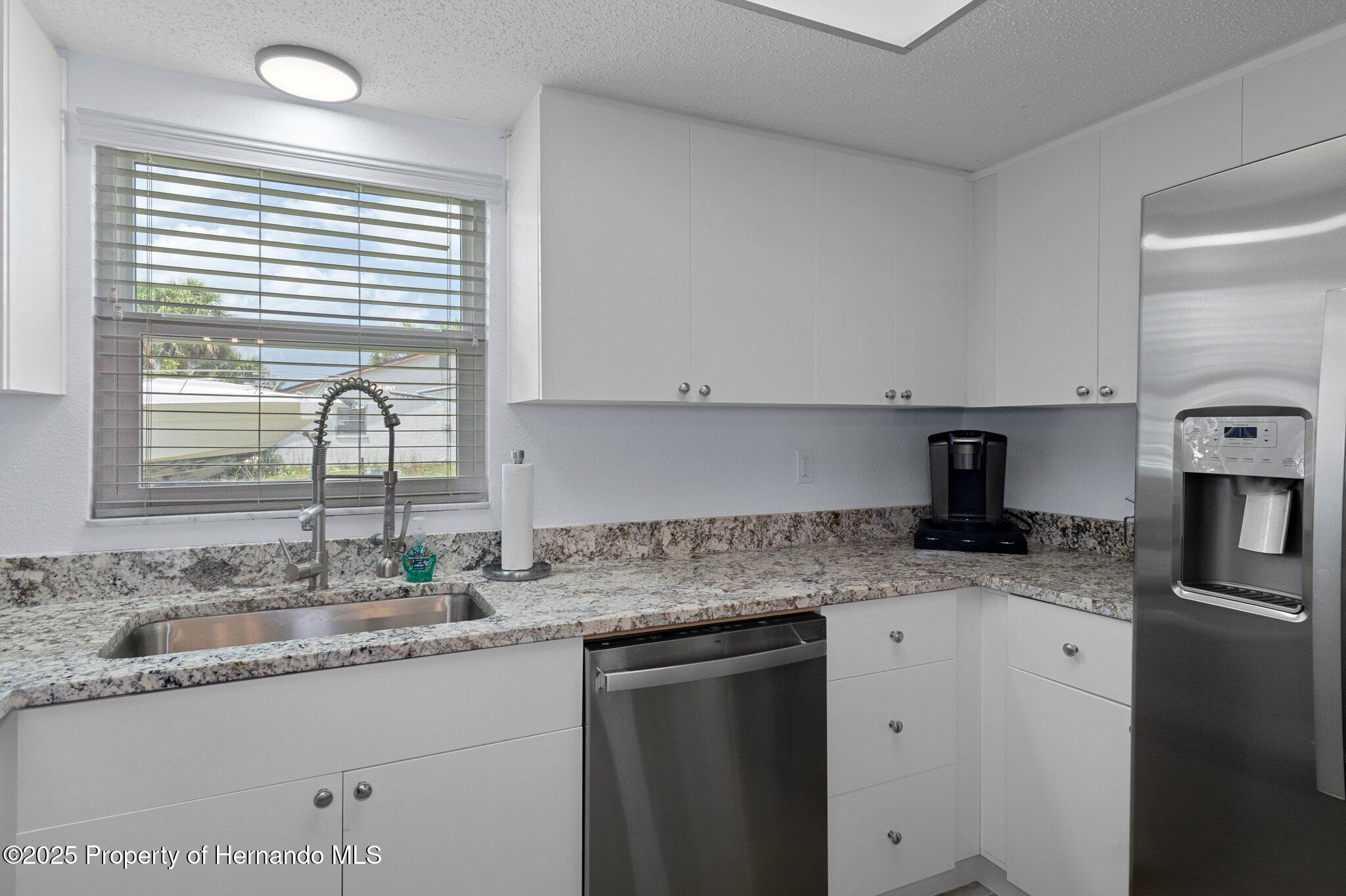 7520 Mako Drive, Hudson, Florida image 26