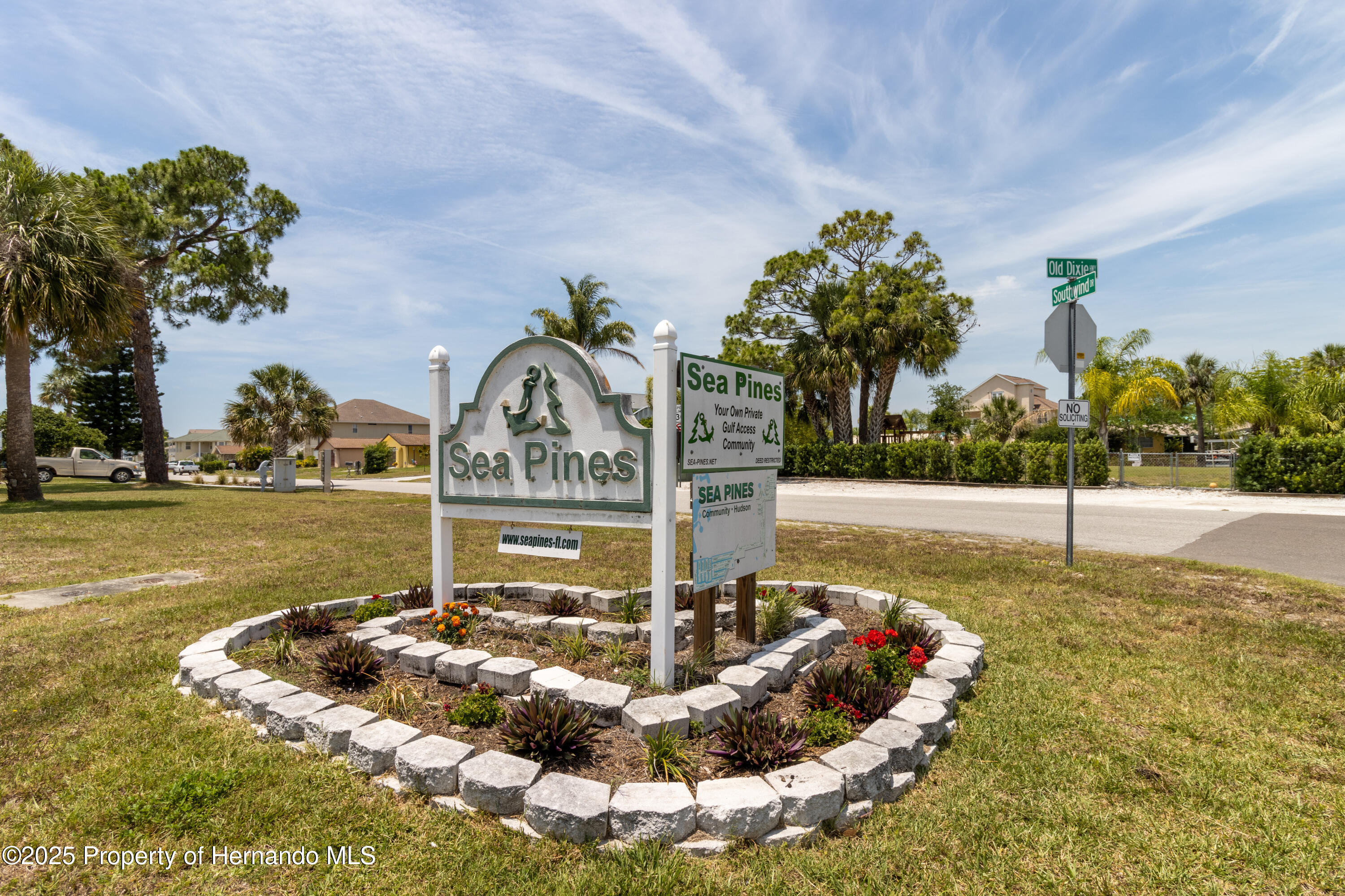 7520 Mako Drive, Hudson, Florida image 8