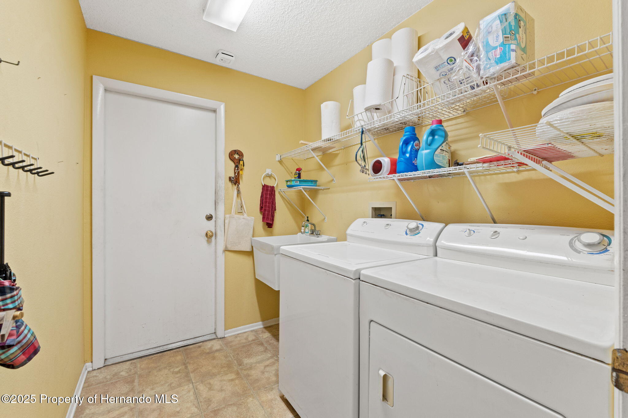 7483 Blue Skies Drive, Spring Hill, Florida image 30