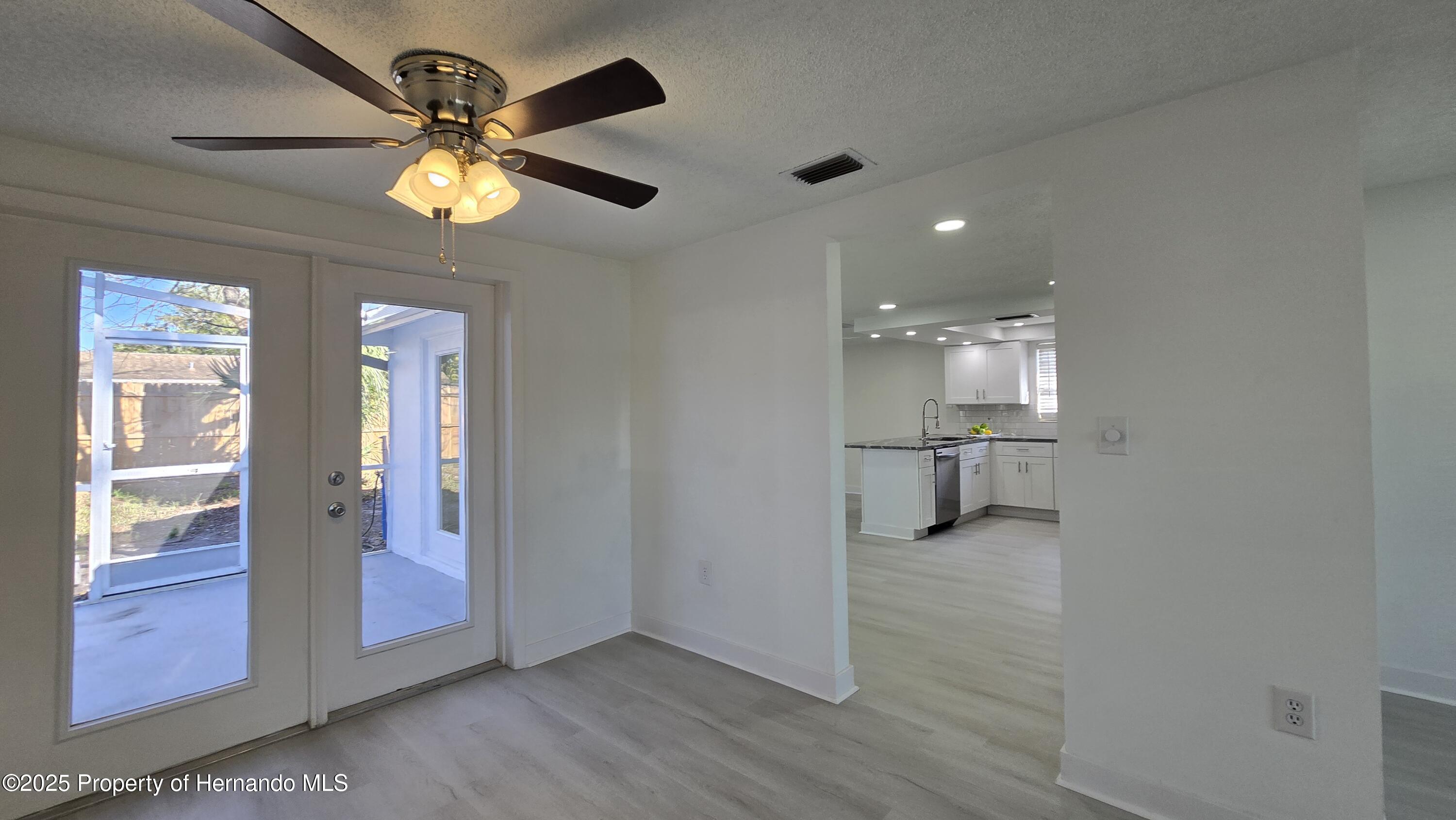 8640 Spanish Moss Drive, Port Richey, Florida image 31