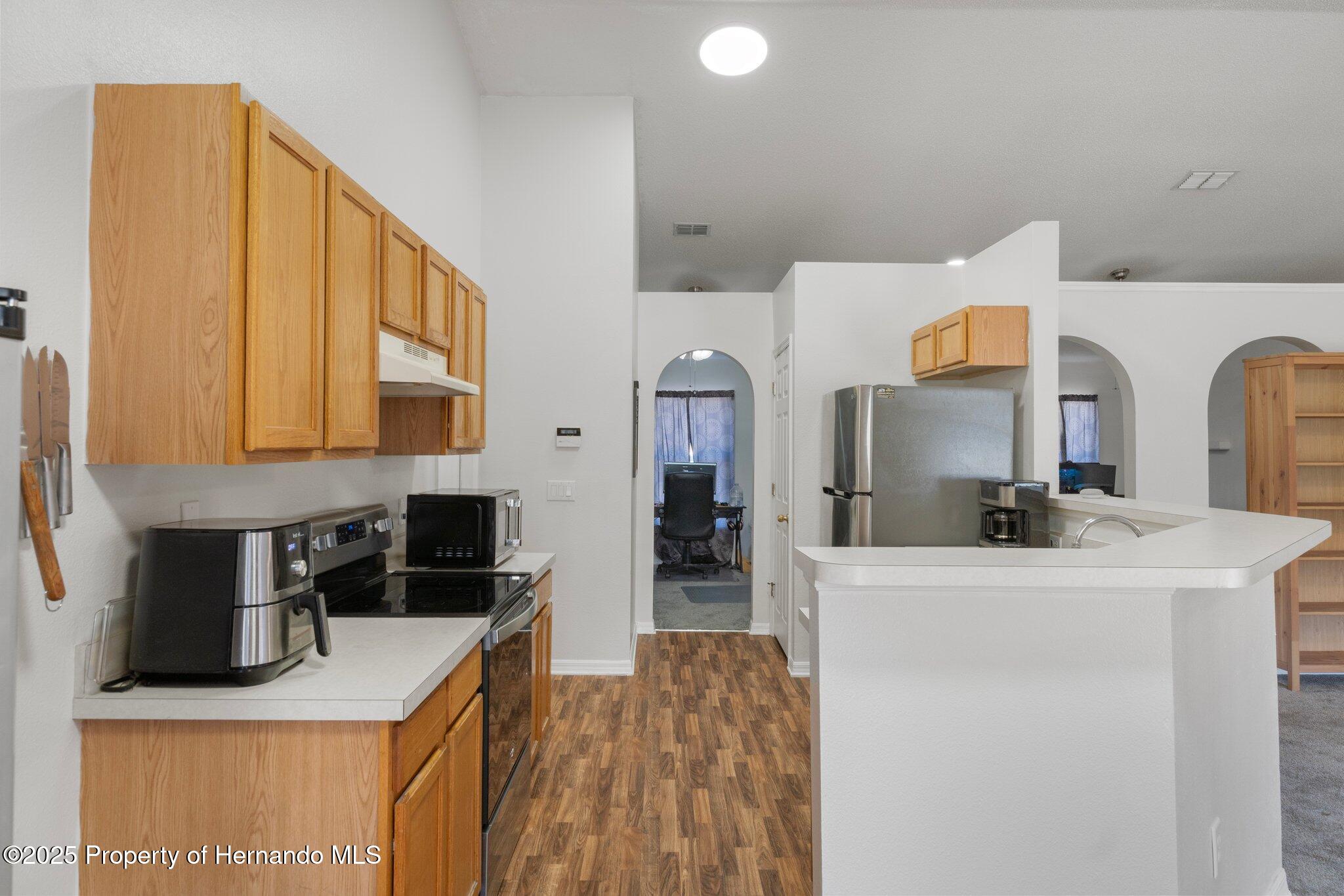 10482 Gatling Street, Spring Hill, Florida image 12