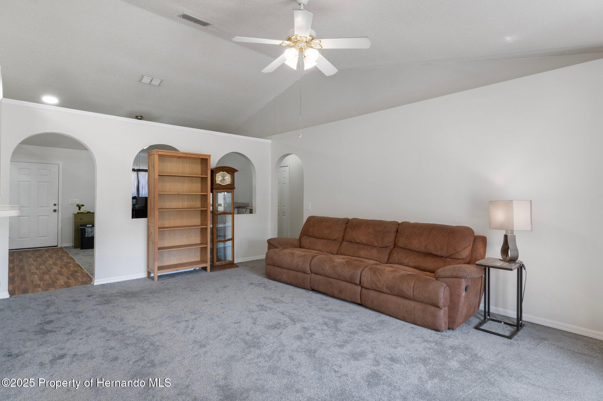 10482 Gatling Street, Spring Hill, Florida image 11