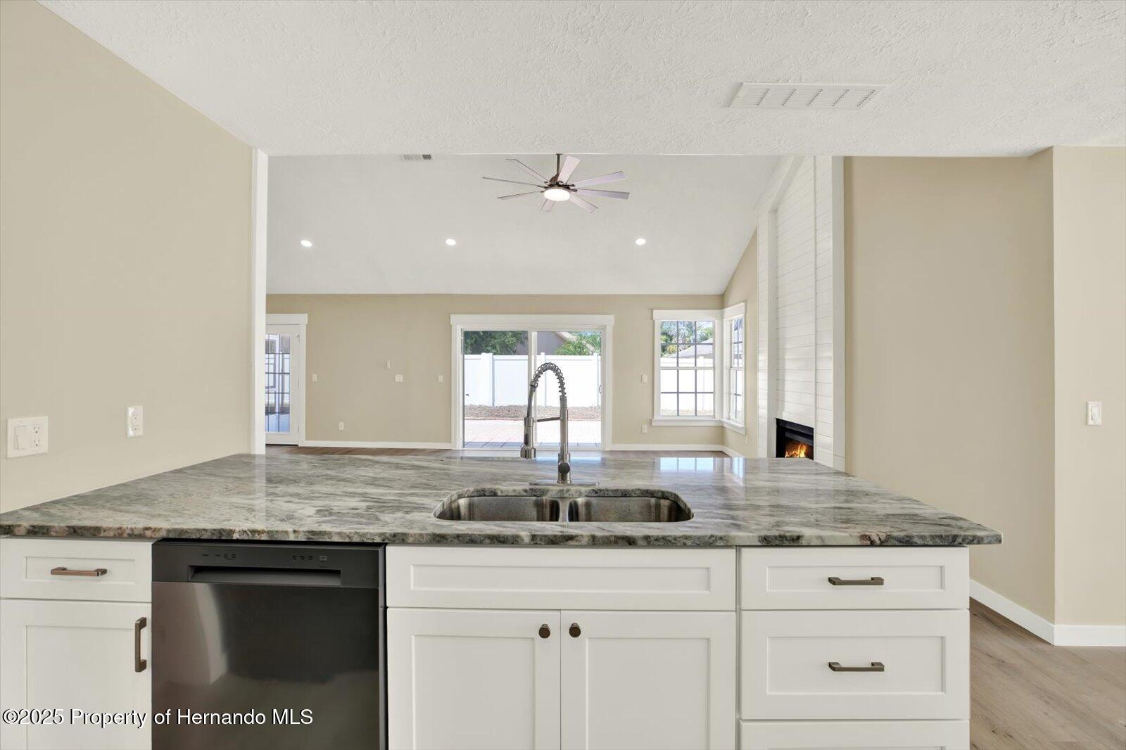 10423 Ashley Oaks Drive, Riverview, Florida image 13