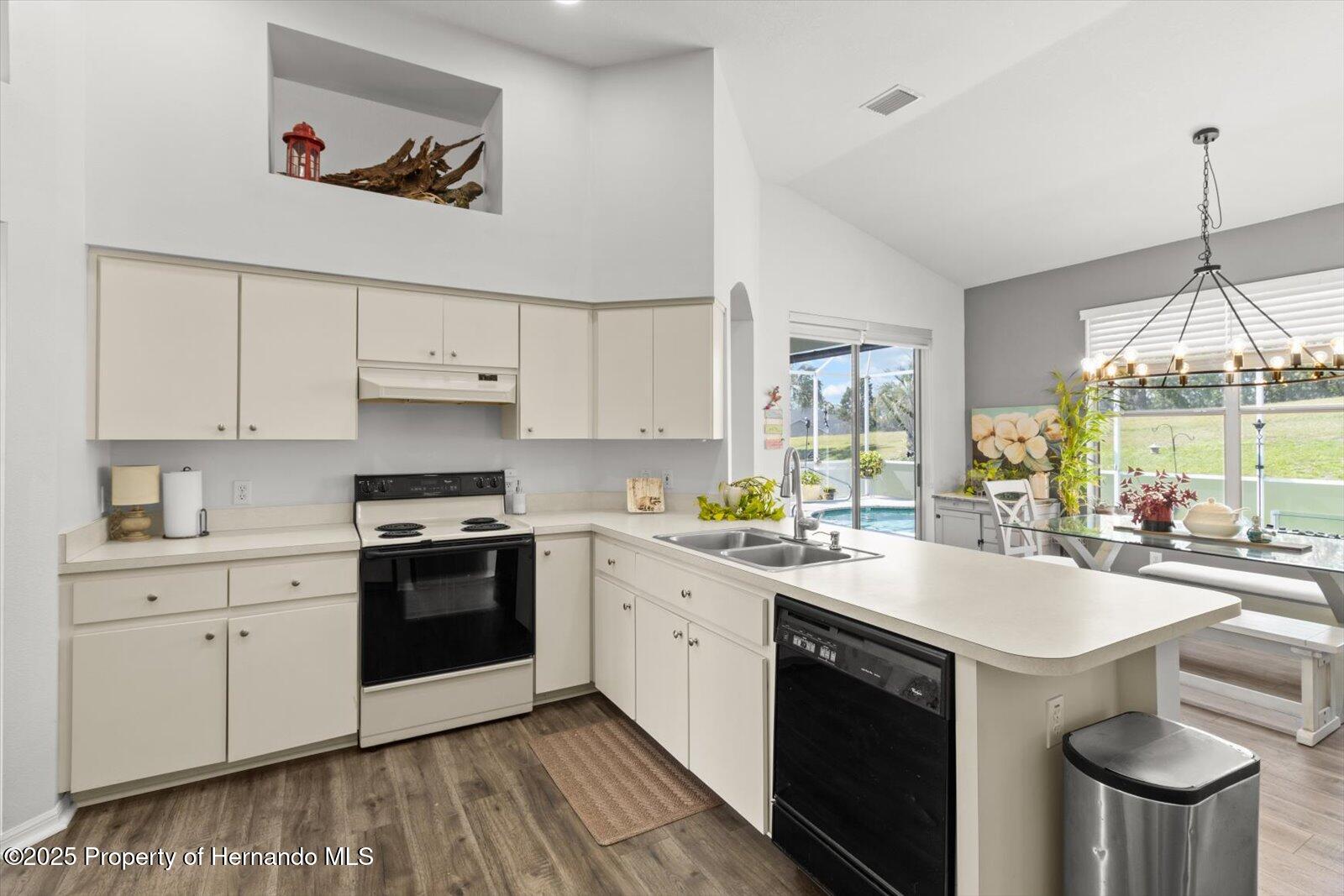 262 W Romany Loop, Beverly Hills, Florida image 15