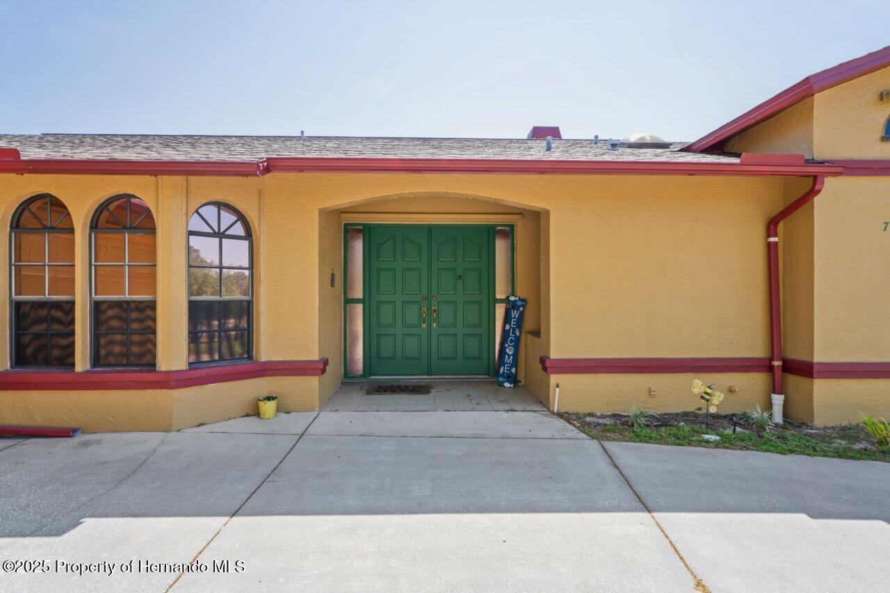 7270 Nightwalker Road, Weeki Wachee, Florida image 7