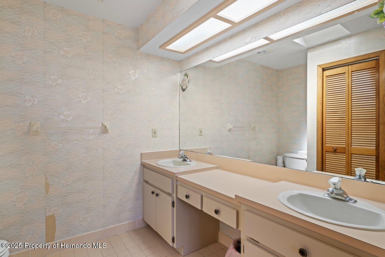 7270 Nightwalker Road, Weeki Wachee, Florida image 27
