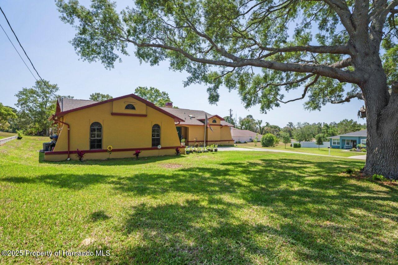 7270 Nightwalker Road, Weeki Wachee, Florida image 5