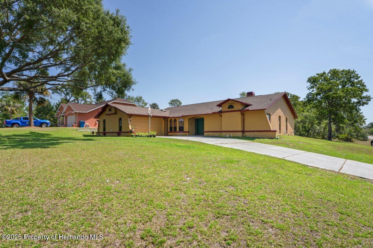 7270 Nightwalker Road, Weeki Wachee, Florida image 2