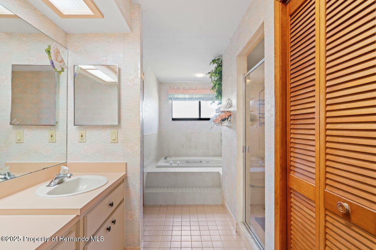 7270 Nightwalker Road, Weeki Wachee, Florida image 39