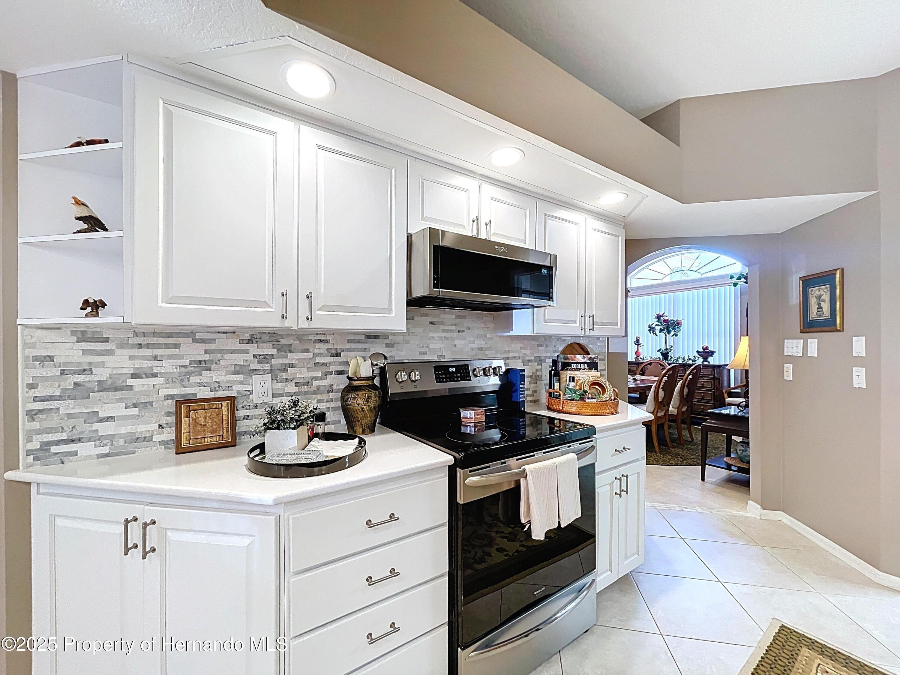 8420 Maybelle Drive, Weeki Wachee, Florida image 23