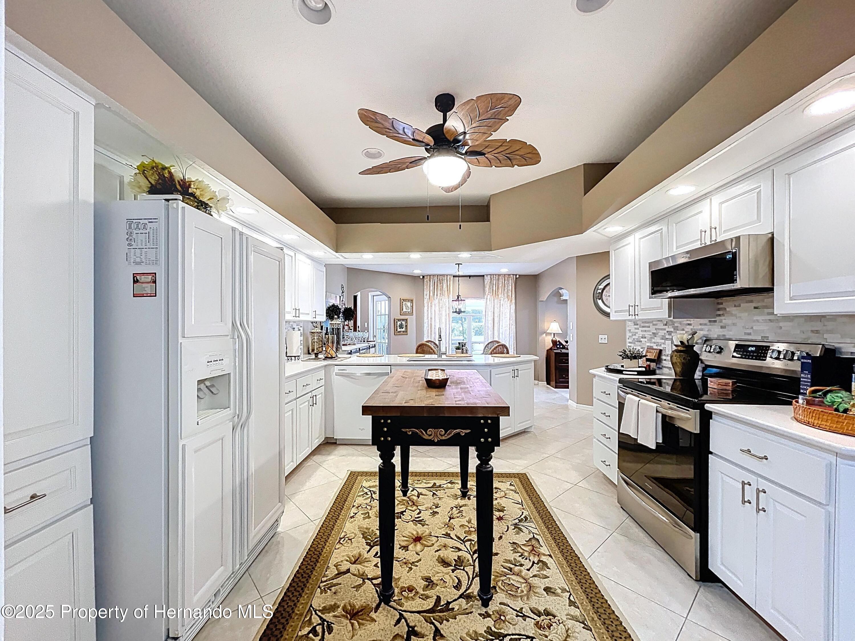 8420 Maybelle Drive, Weeki Wachee, Florida image 27