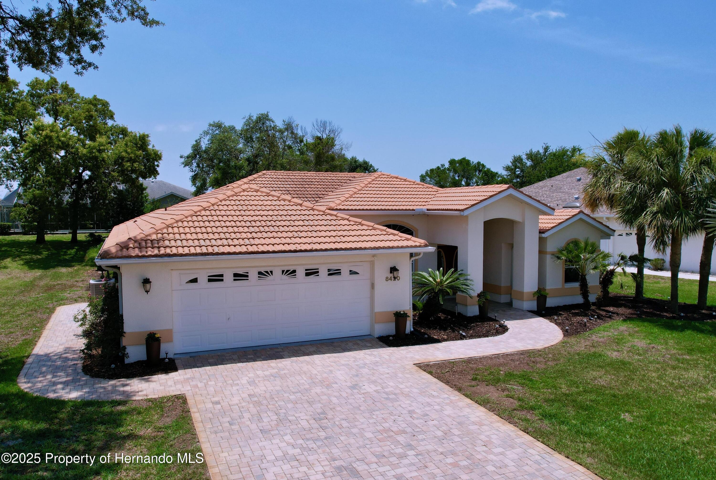 8420 Maybelle Drive, Weeki Wachee, Florida image 3