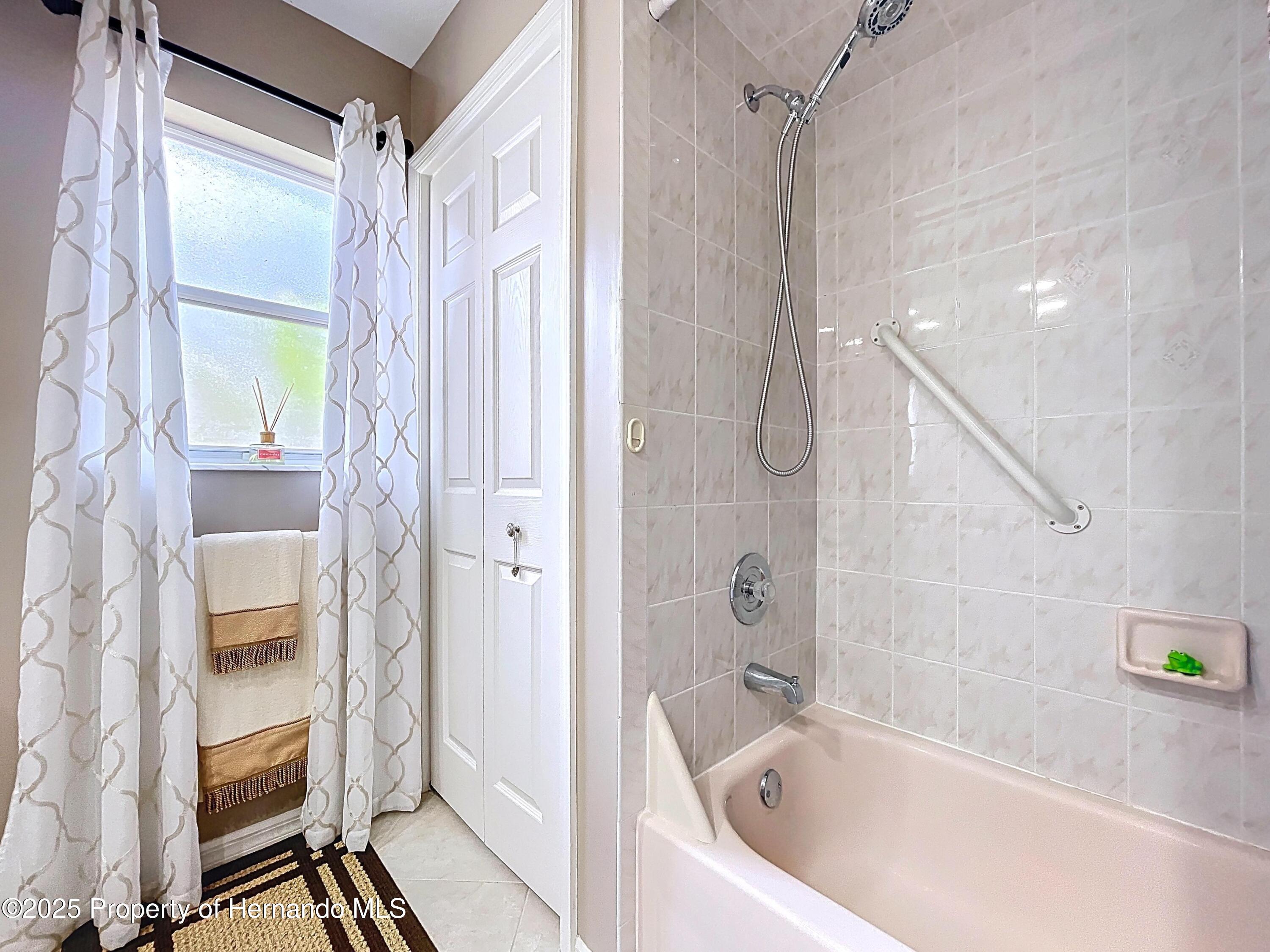 8420 Maybelle Drive, Weeki Wachee, Florida image 37