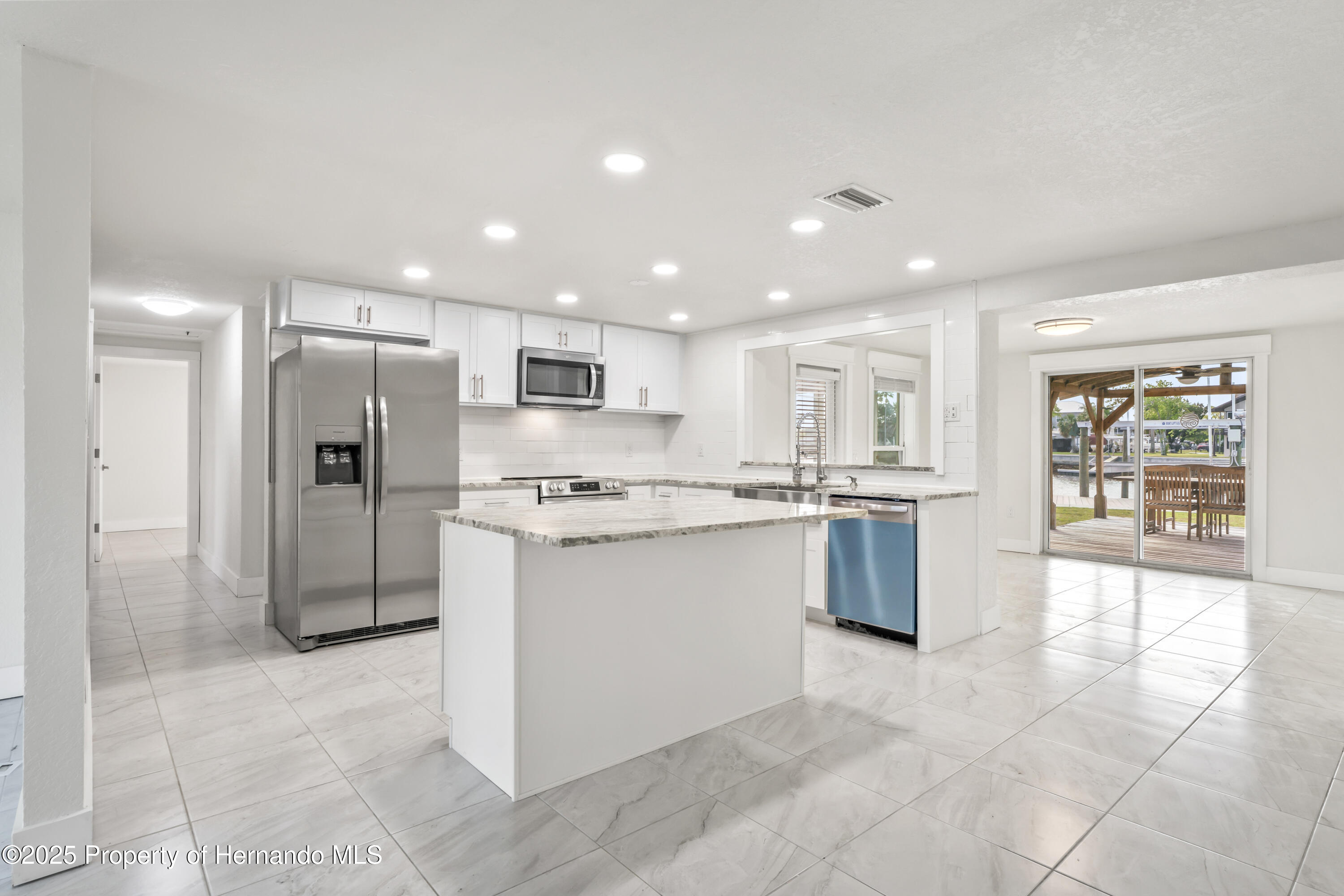 3404 Minnow Creek Drive, HERNANDO BEACH, Florida image 11