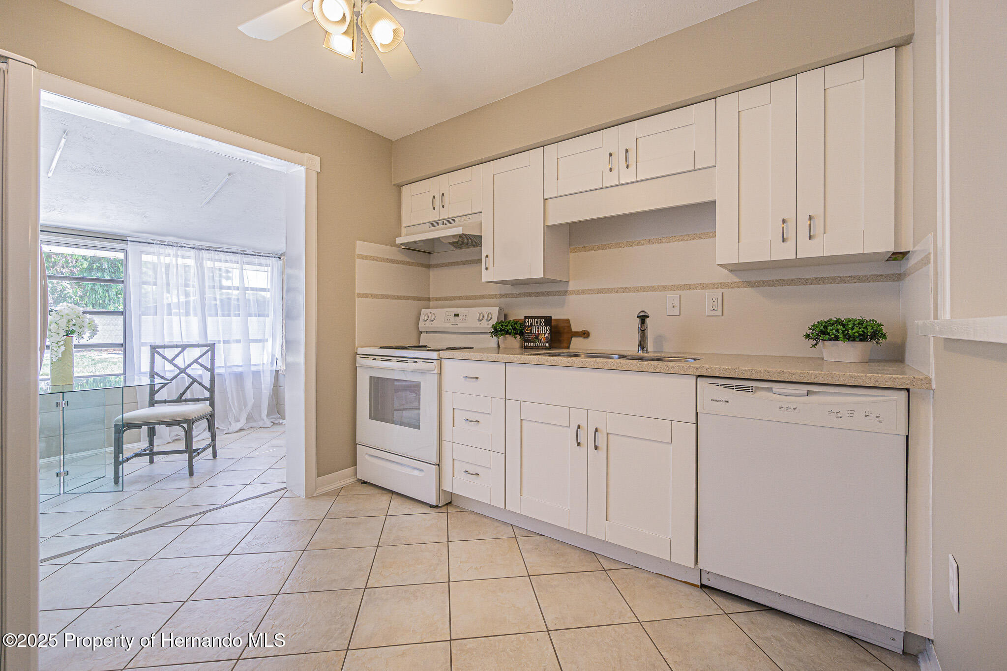 6702 49th Avenue, Saint Petersburg, Florida image 3
