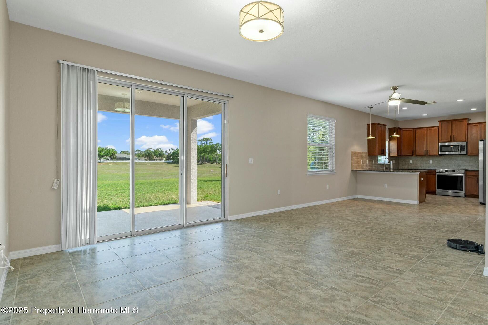 13619 Hunters Point Street, Spring Hill, Florida image 25