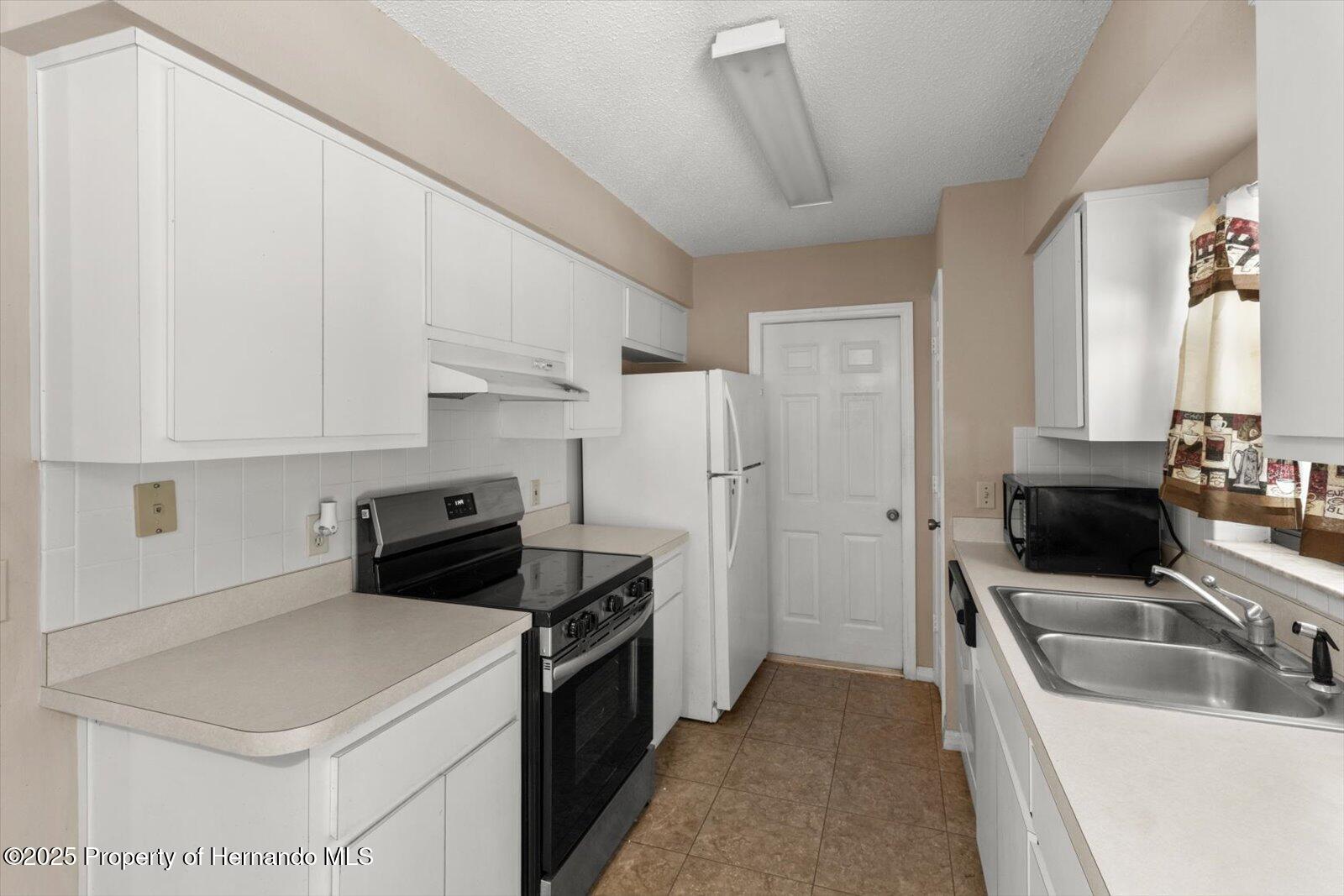 Inverness, Florida 34452, United States, 2 Bedrooms Bedrooms, ,1 BathroomBathrooms,Residential,Pending,188160