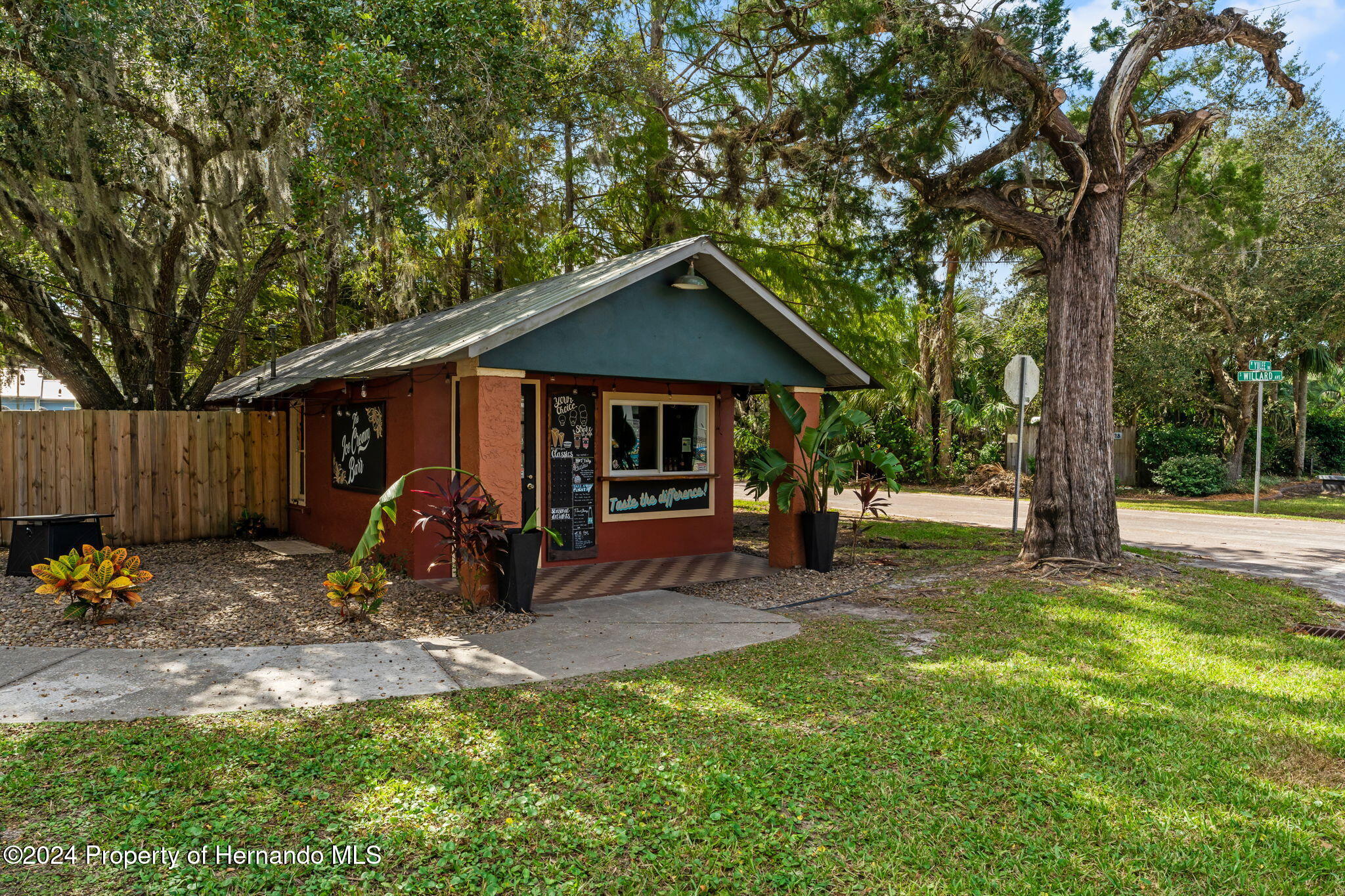 10844 Yulee Drive, Homosassa, Florida image 4