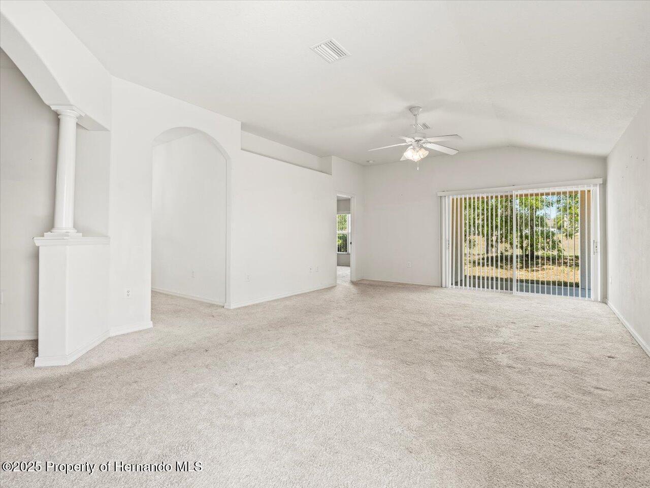 3885 Crossline Drive, Spring Hill, Florida image 5