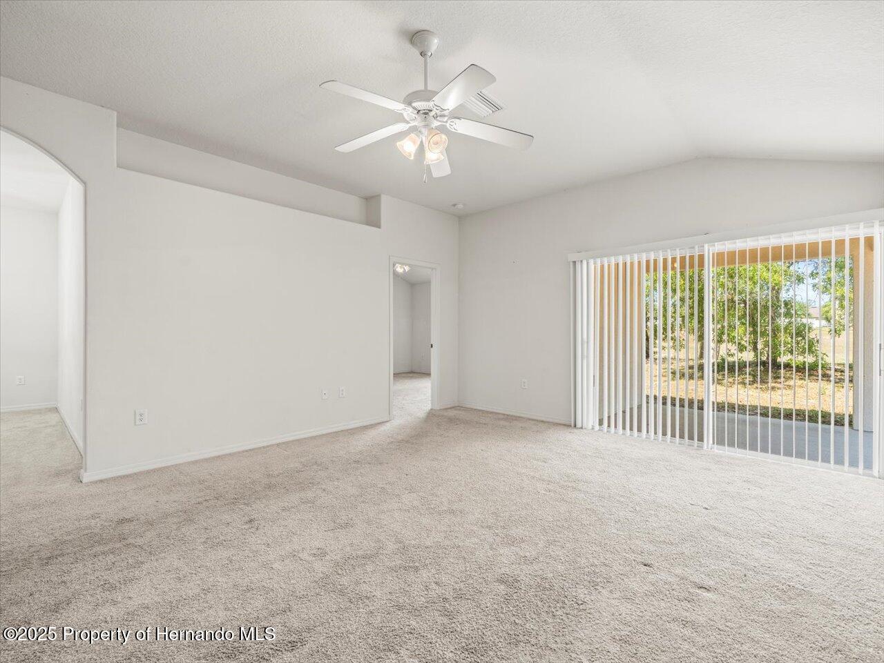 3885 Crossline Drive, Spring Hill, Florida image 6