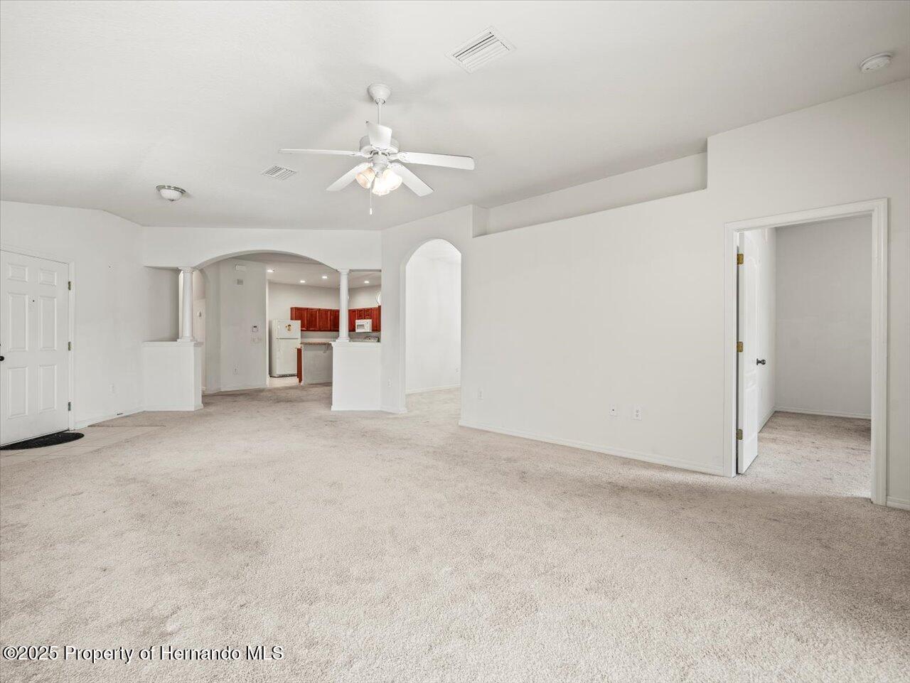 3885 Crossline Drive, Spring Hill, Florida image 7