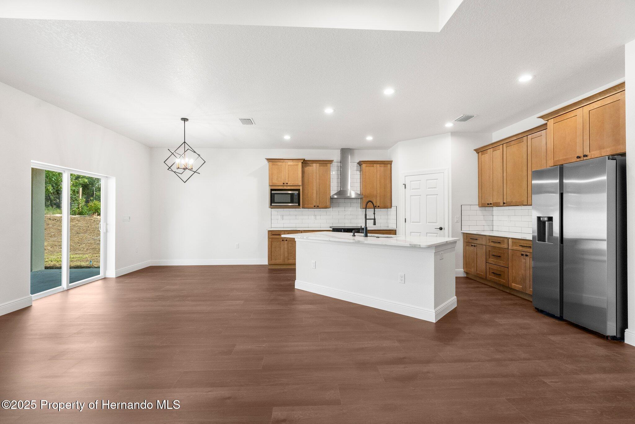 16043 Penn State Road, Weeki Wachee, Florida image 4